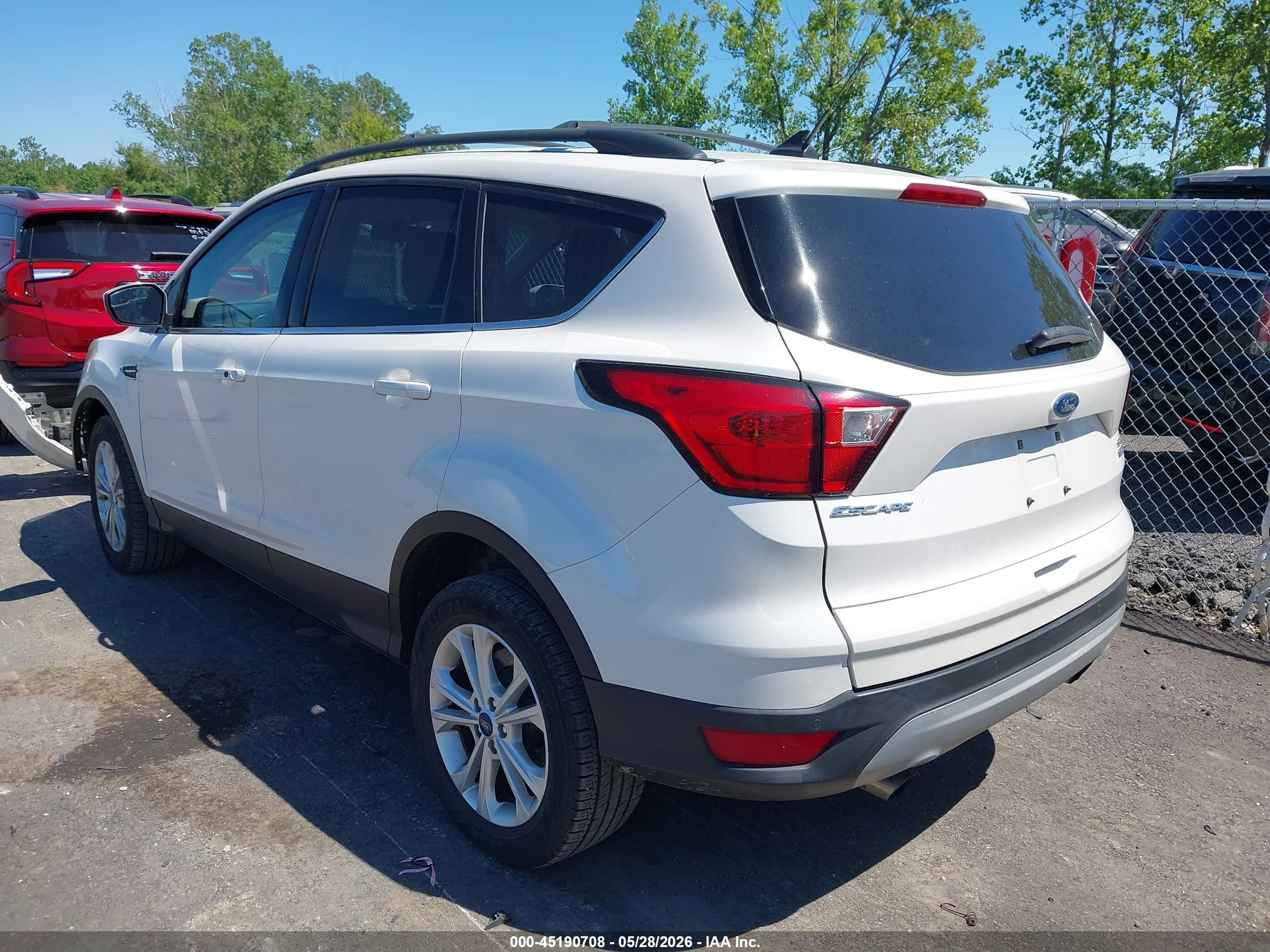 2019 Ford Escape Sel White vin: 1FMCU9HD2KUA91647