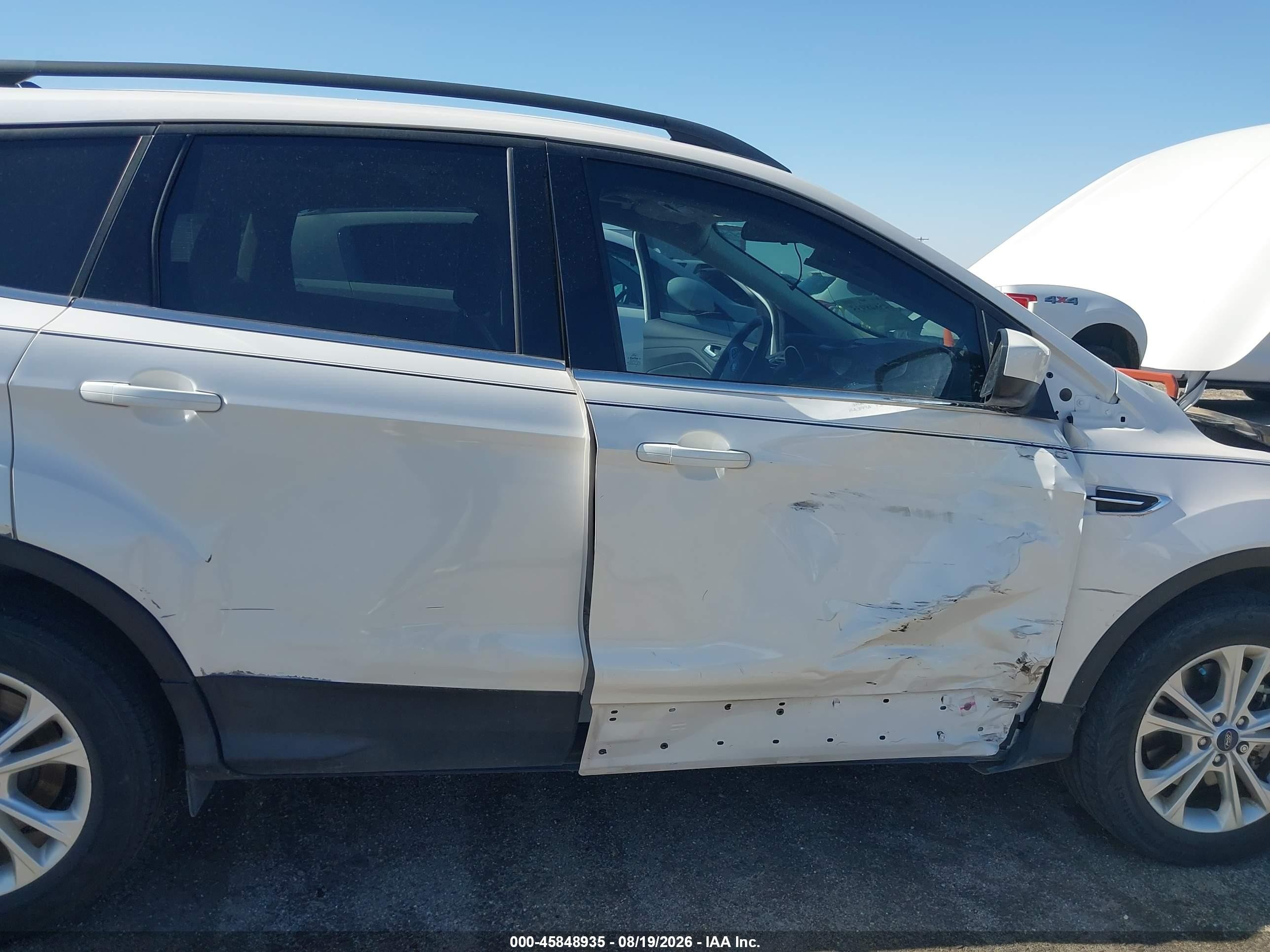 2018 Ford Escape Sel White vin: 1FMCU9HD9JUC35208