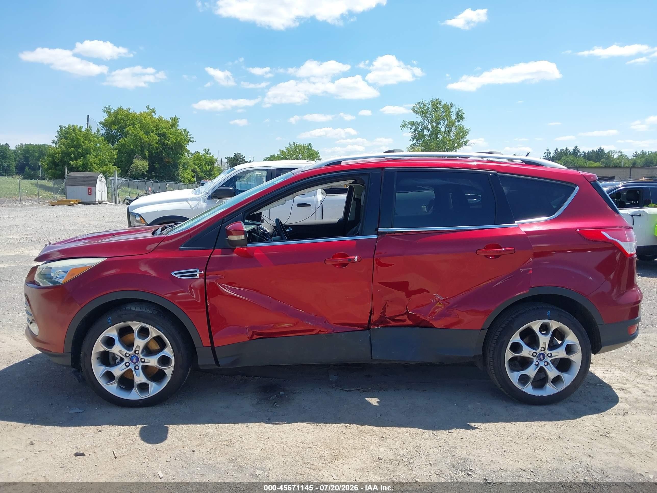 2013 Ford Escape Titanium Red vin: 1FMCU9J90DUB05599
