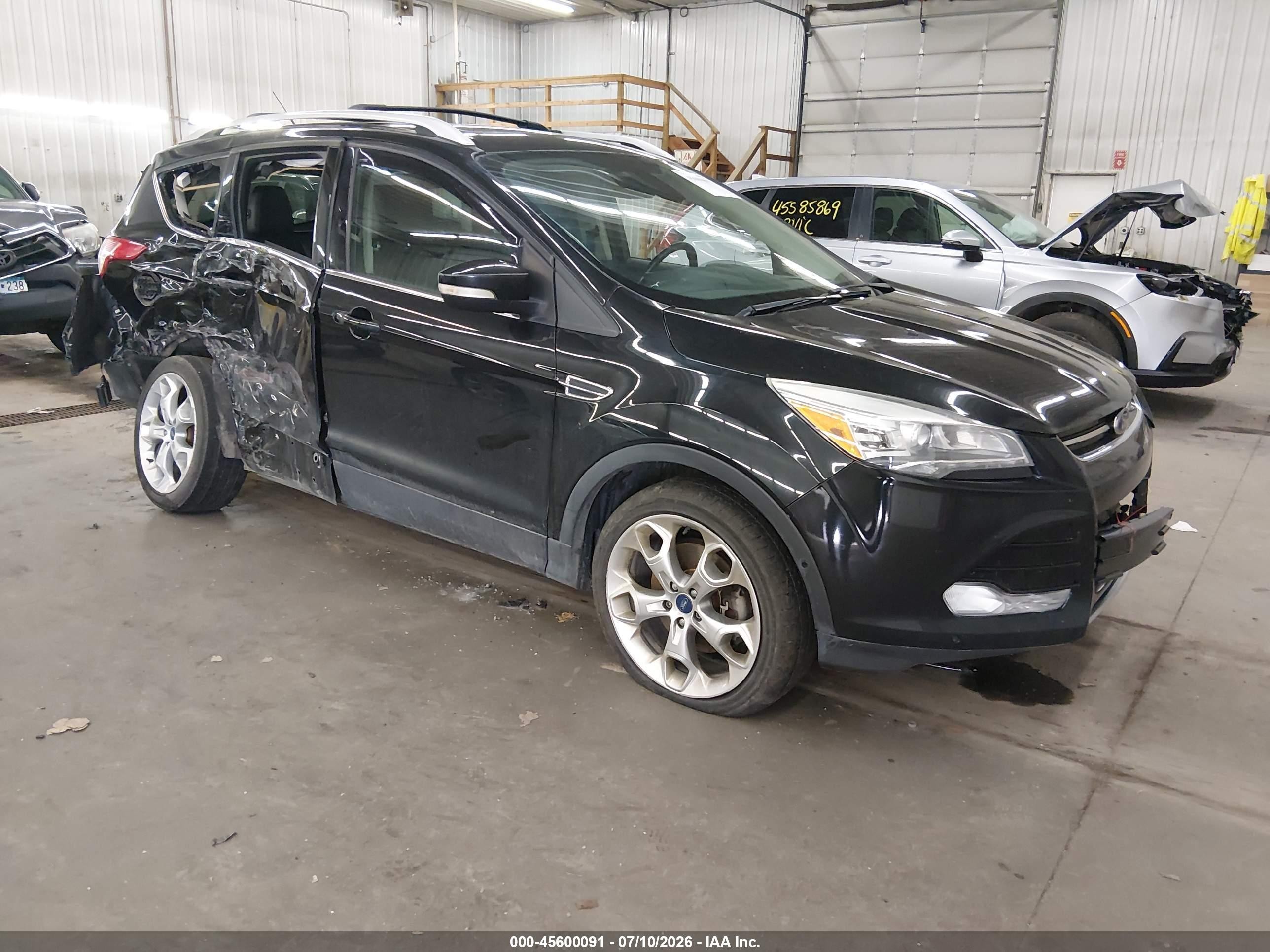 2013 Ford Escape Titanium Черный vin: 1FMCU9J90DUC93573