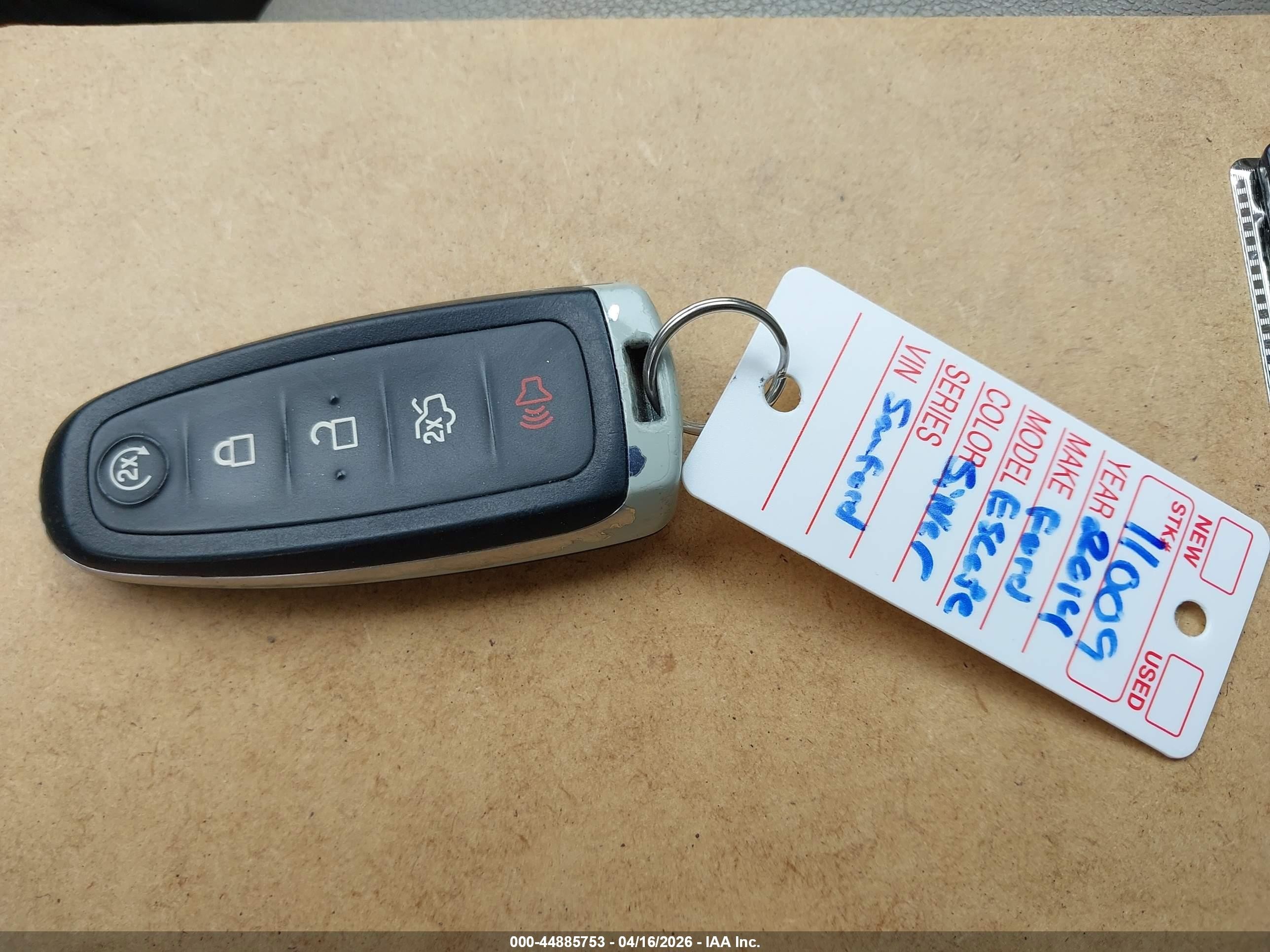 2014 Ford Escape Titanium Silver vin: 1FMCU9J90EUB72317