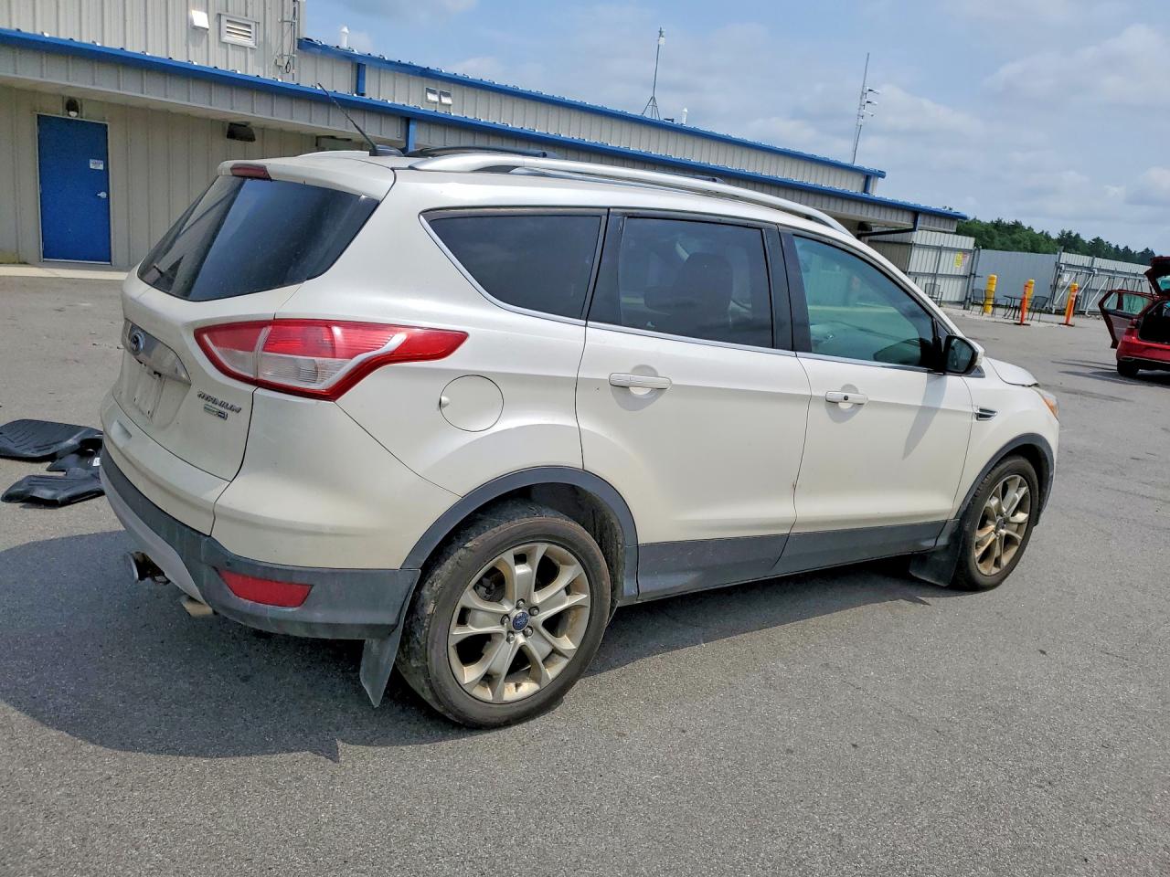 2014 Ford Escape Titanium White vin: 1FMCU9J90EUB75427