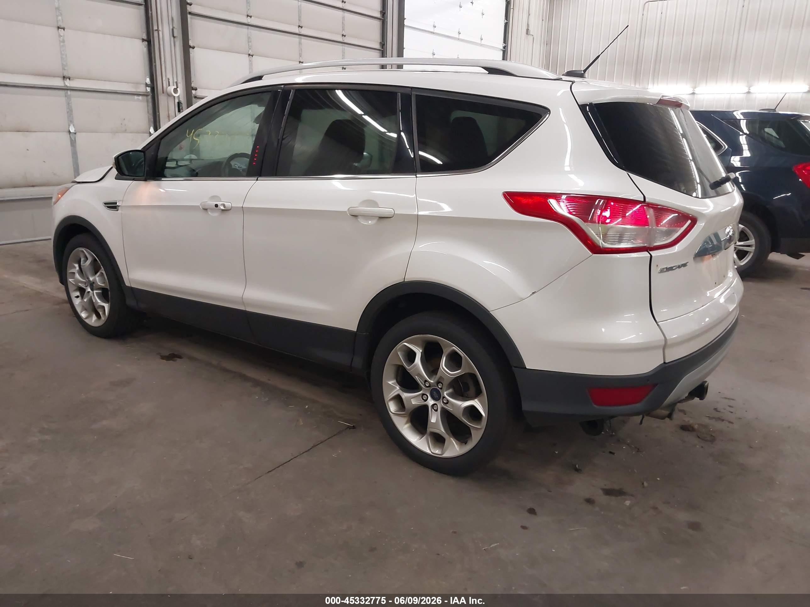 2014 Ford Escape Titanium Белый vin: 1FMCU9J90EUE26981