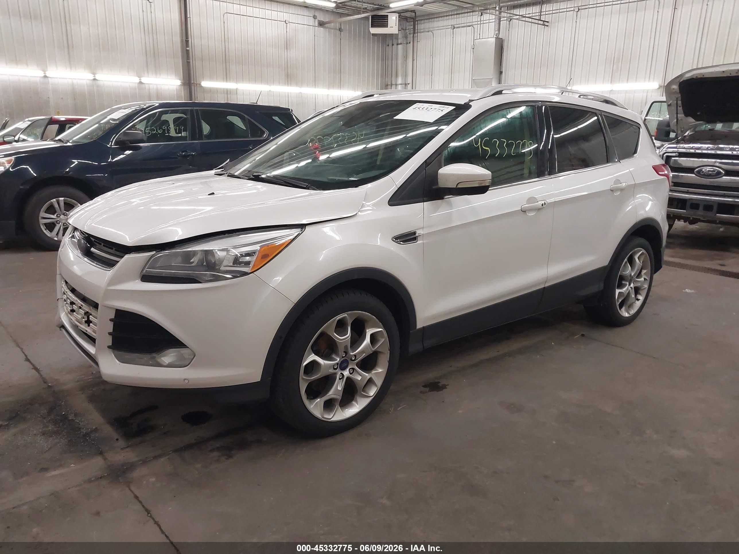 2014 Ford Escape Titanium Белый vin: 1FMCU9J90EUE26981