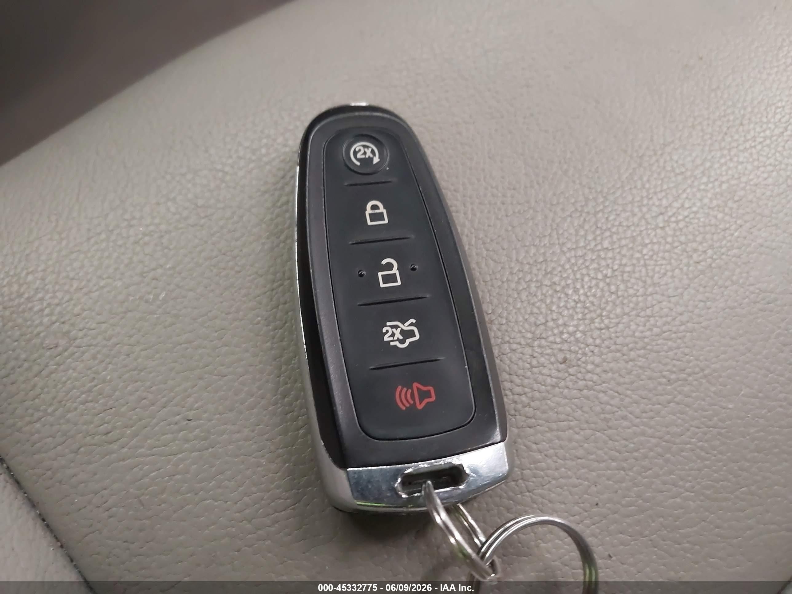 2014 Ford Escape Titanium Белый vin: 1FMCU9J90EUE26981