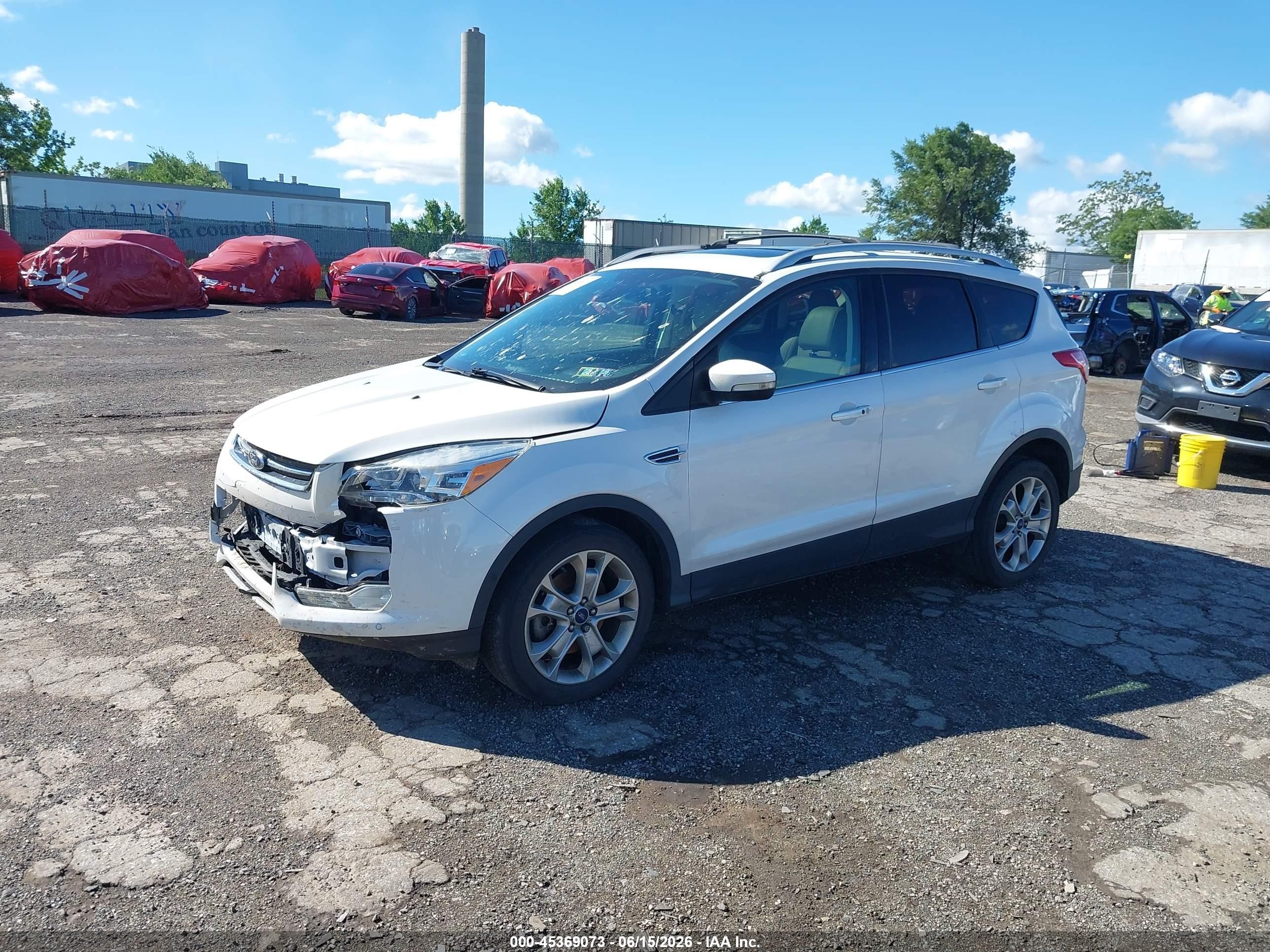 2015 Ford Escape Titanium White vin: 1FMCU9J90FUA98320