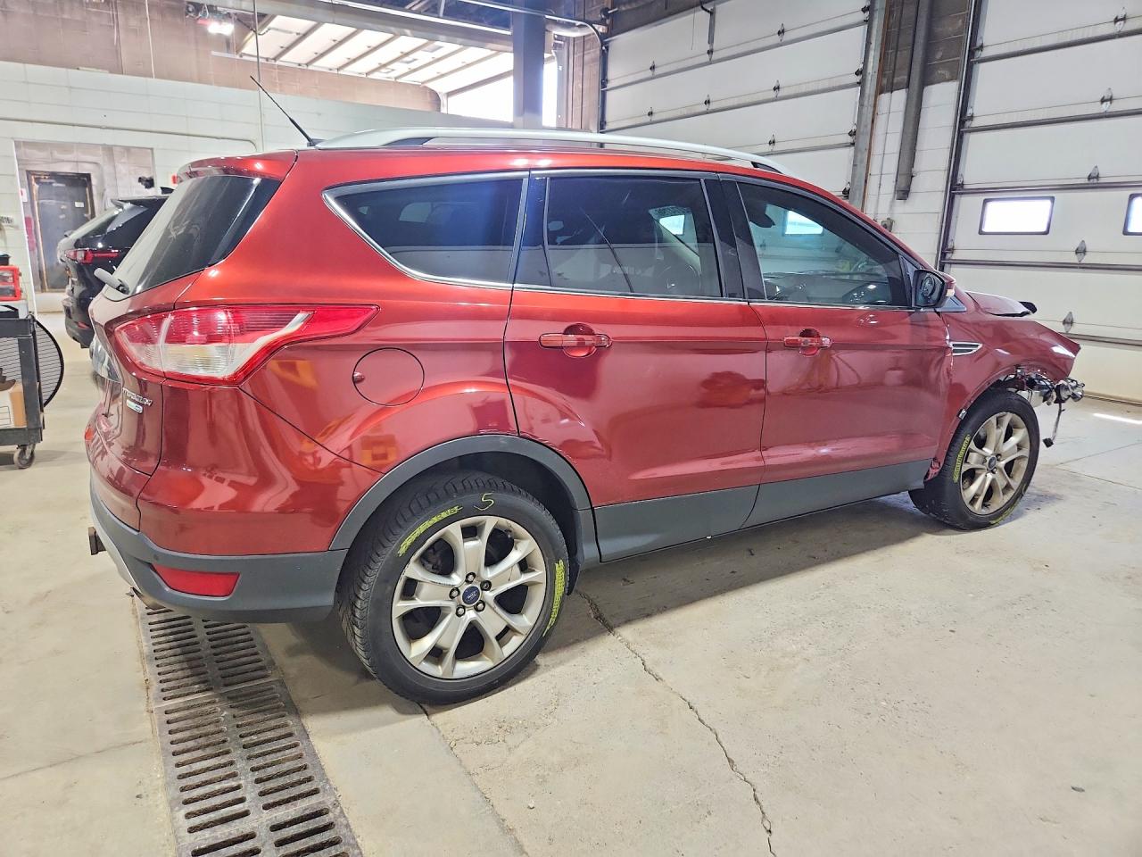 2015 Ford Escape Titanium Maroon vin: 1FMCU9J90FUB62422
