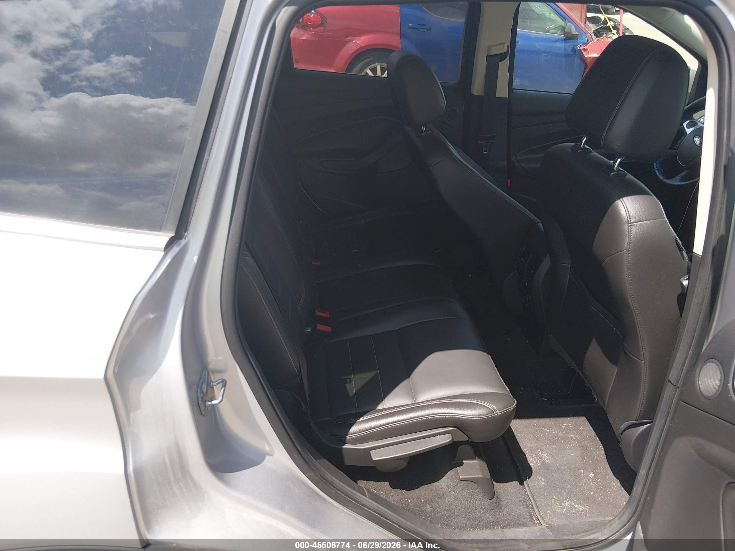 2015 Ford Escape Titanium Silver vin: 1FMCU9J90FUC79501