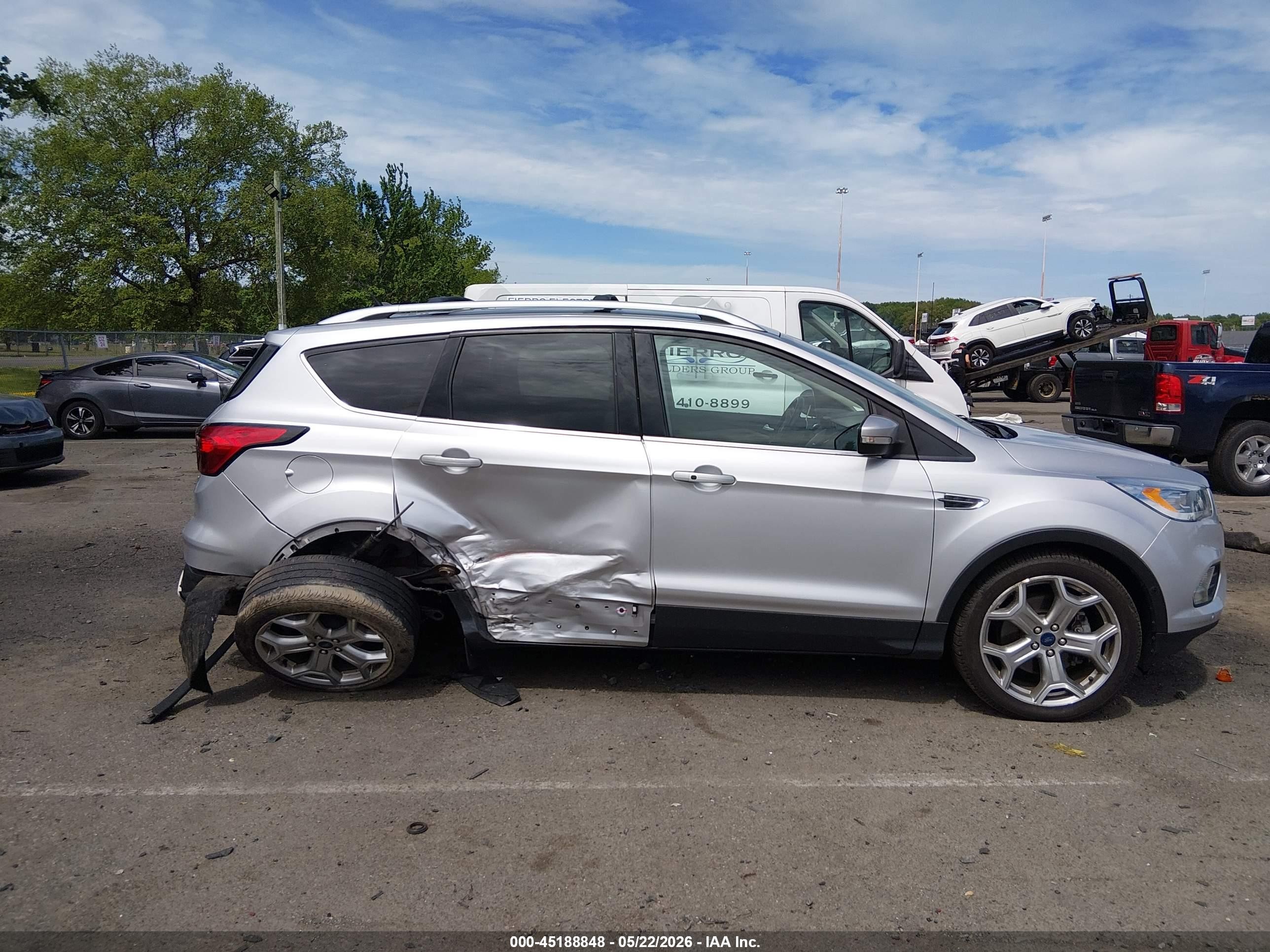 2019 Ford Escape Titanium Silver vin: 1FMCU9J90KUC57086