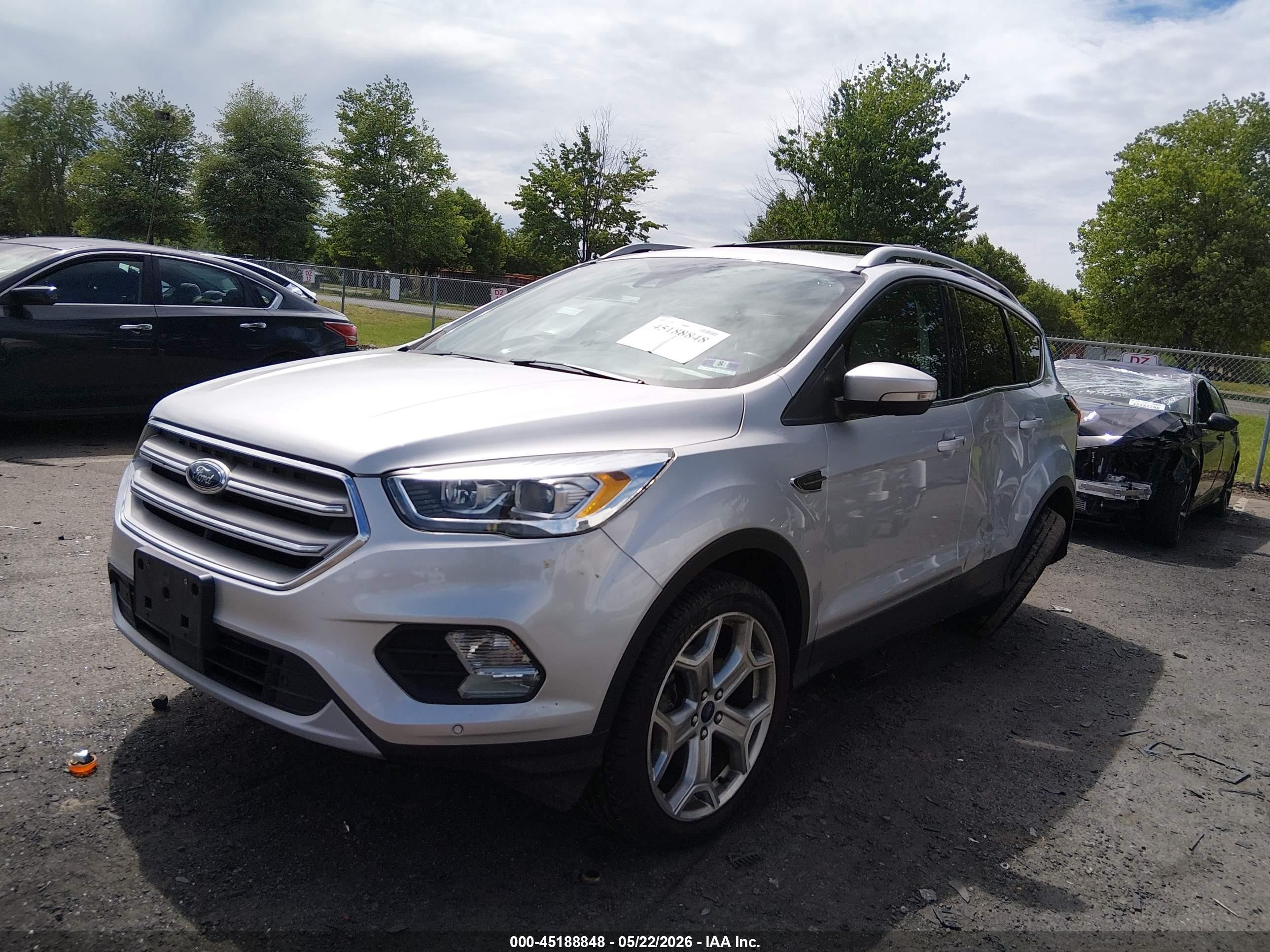 2019 Ford Escape Titanium Silver vin: 1FMCU9J90KUC57086