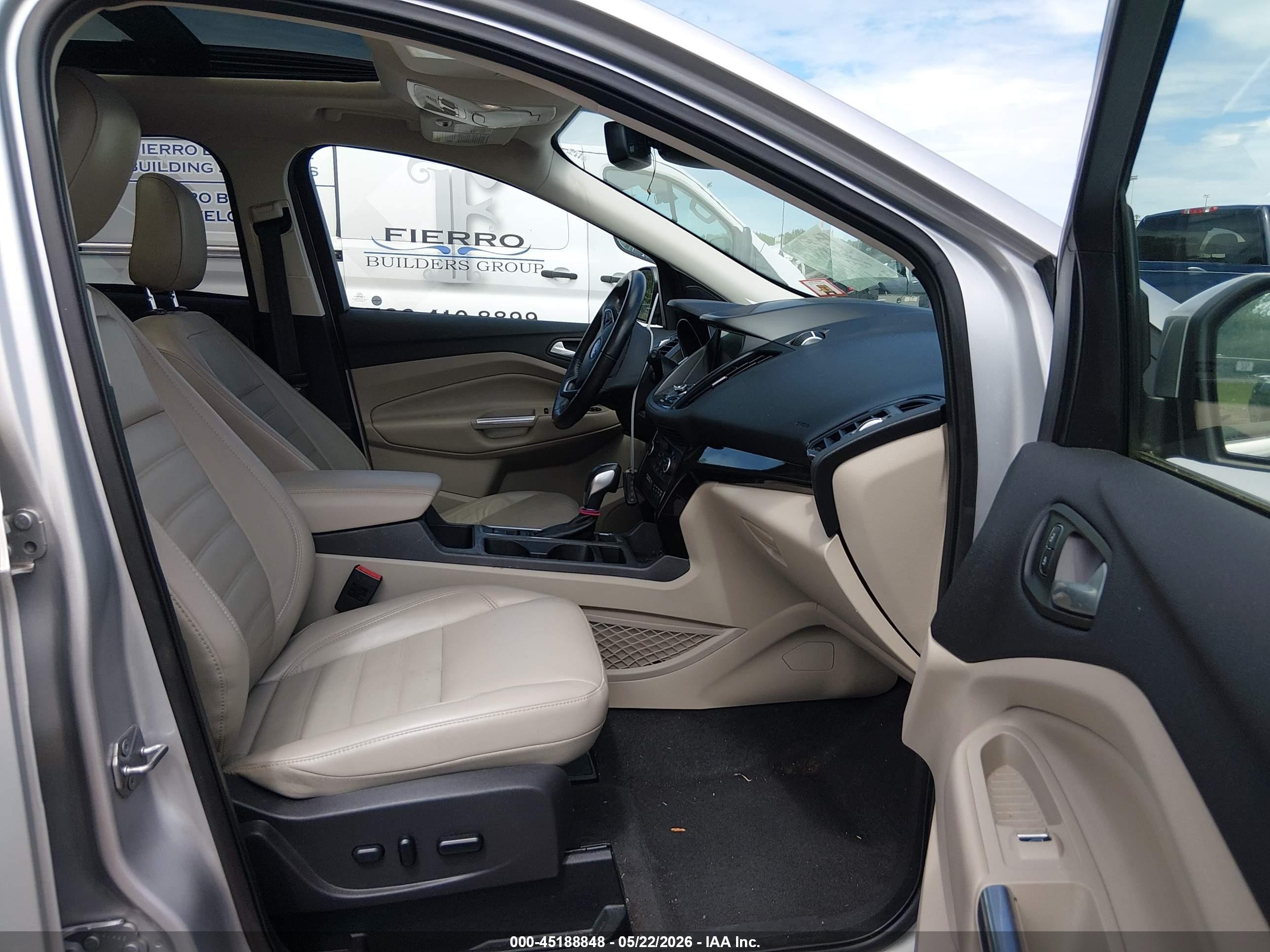 2019 Ford Escape Titanium Silver vin: 1FMCU9J90KUC57086
