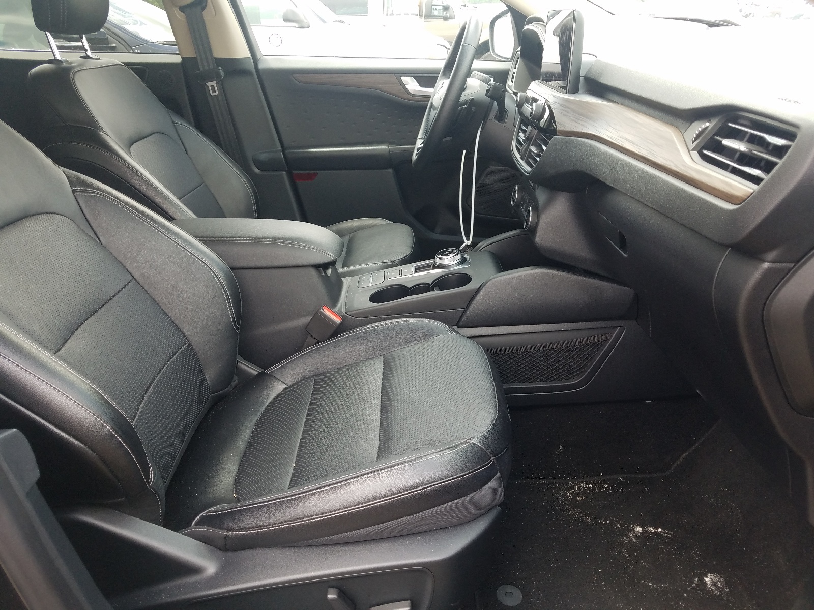 2020 Ford Escape Titanium Black vin: 1FMCU9J90LUB20344