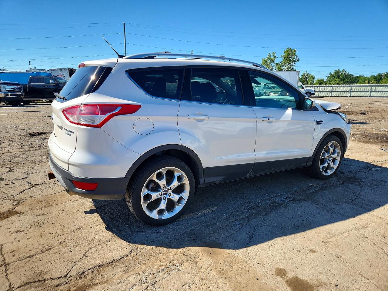 2013 Ford Escape Titanium White vin: 1FMCU9J91DUD36379