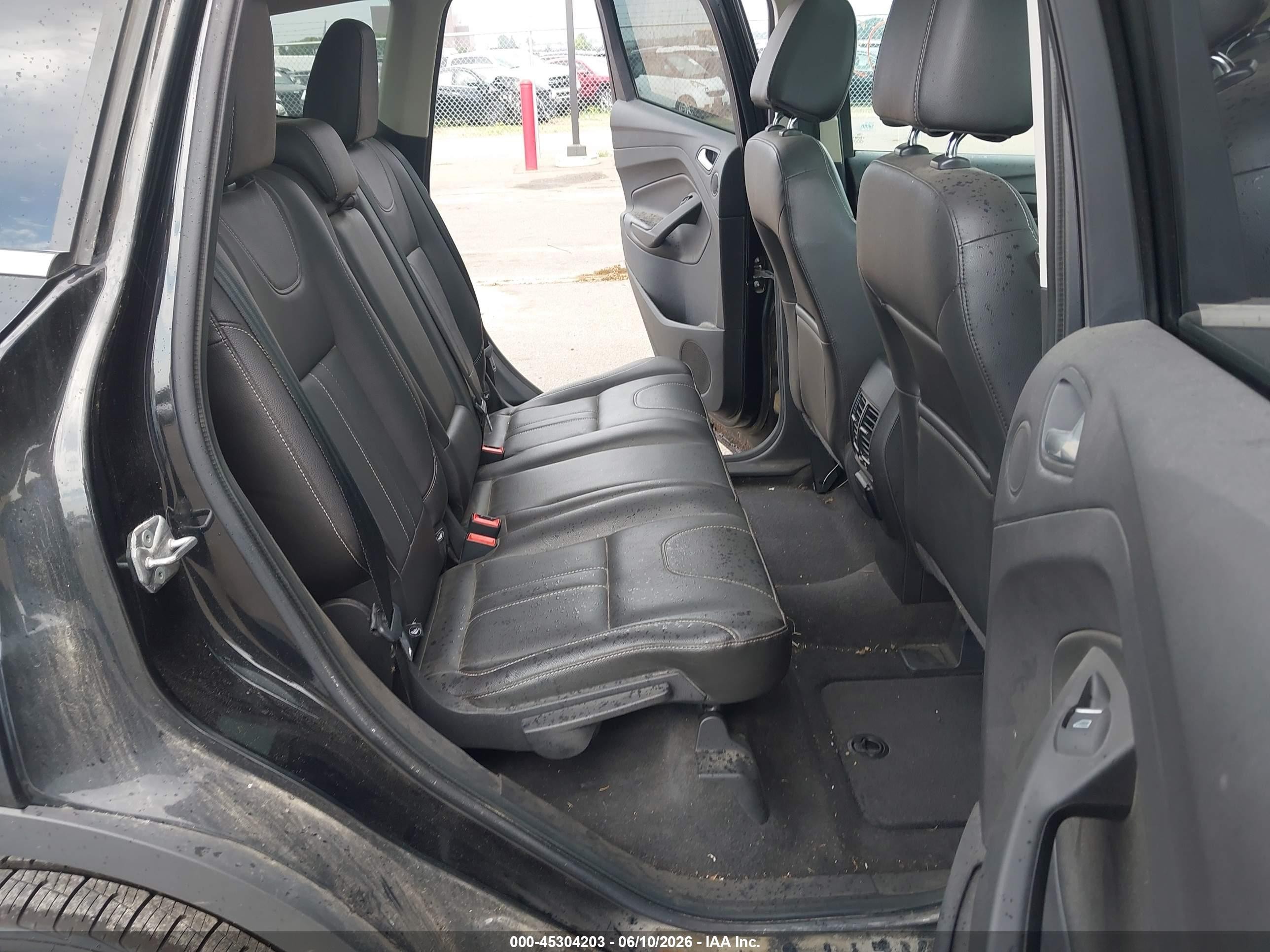 2013 Ford Escape Titanium Black vin: 1FMCU9J91DUD54512