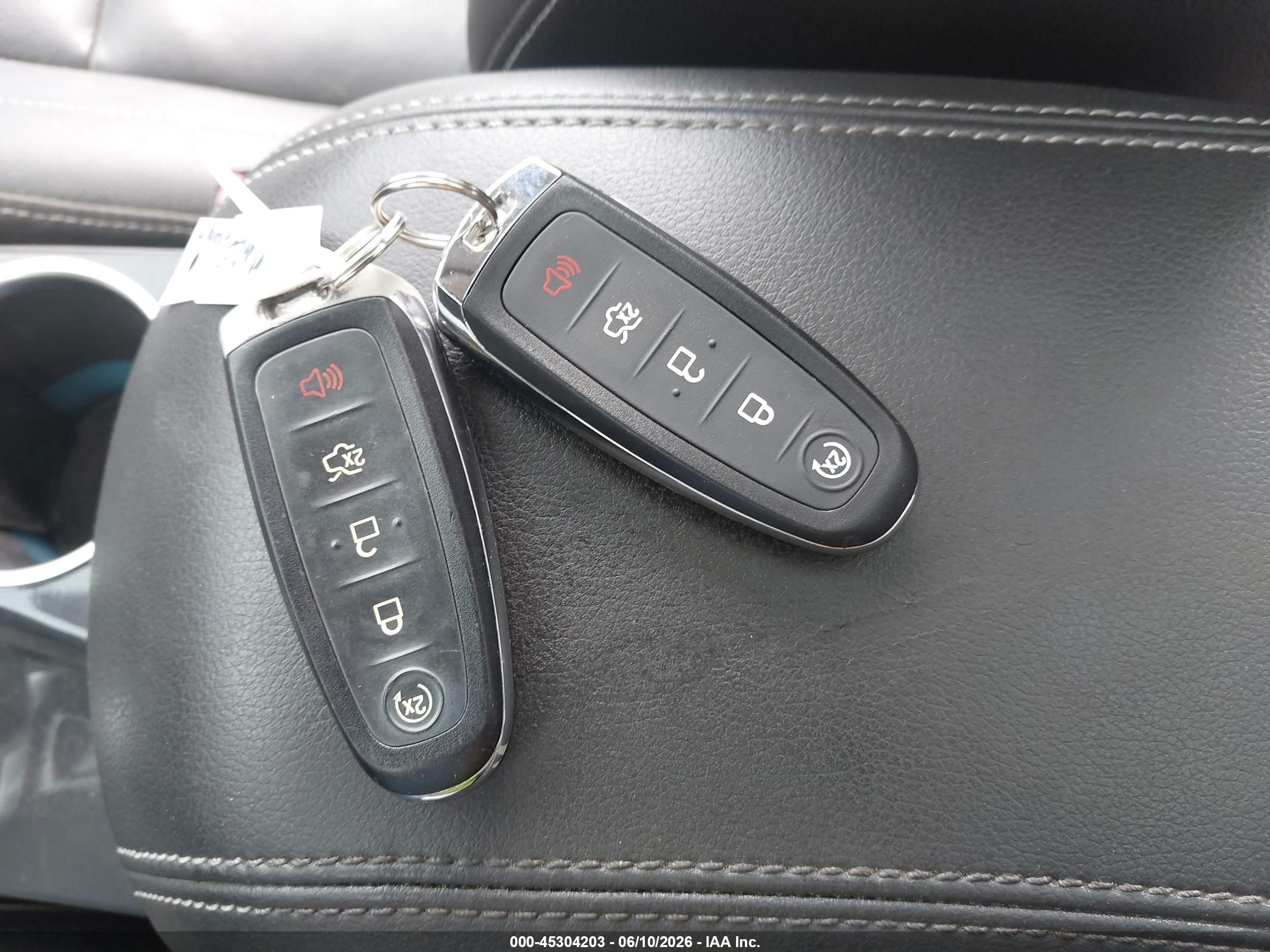 2013 Ford Escape Titanium Black vin: 1FMCU9J91DUD54512