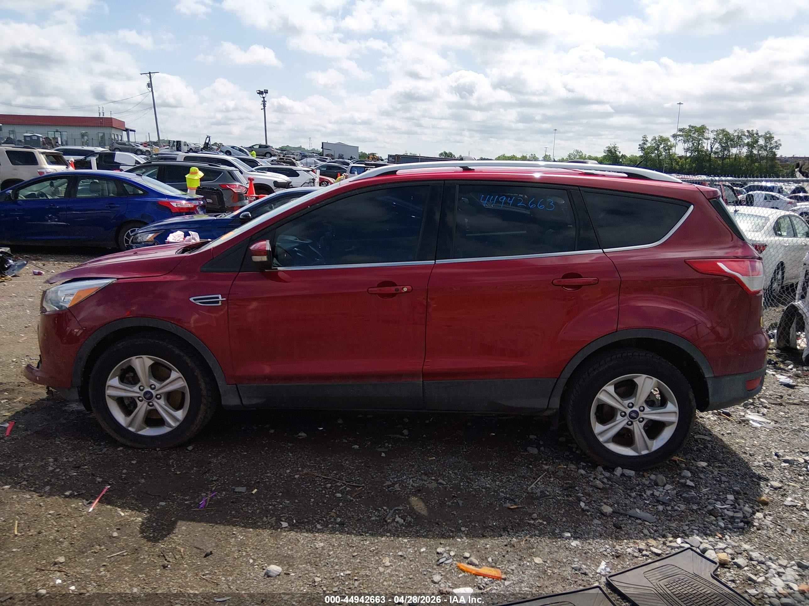 2014 Ford Escape Titanium Burgundy vin: 1FMCU9J91EUA22037