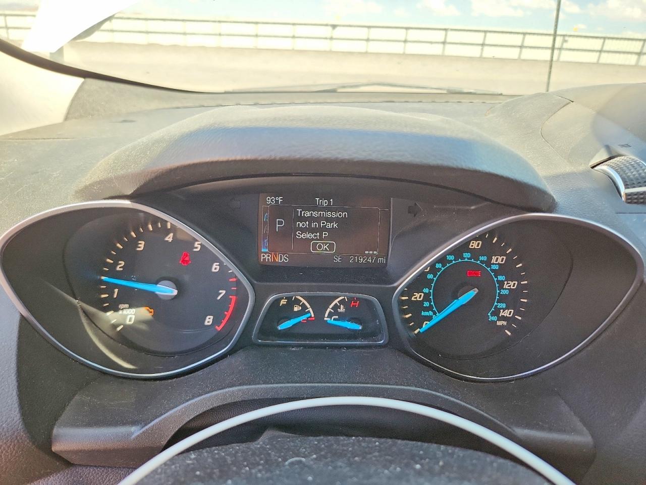 2014 Ford Escape Titanium White vin: 1FMCU9J91EUB34286