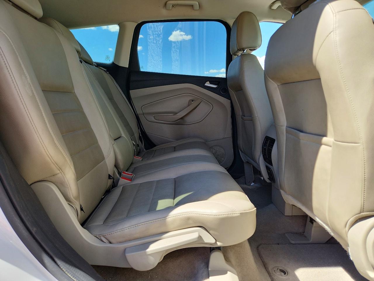 2014 Ford Escape Titanium White vin: 1FMCU9J91EUB34286