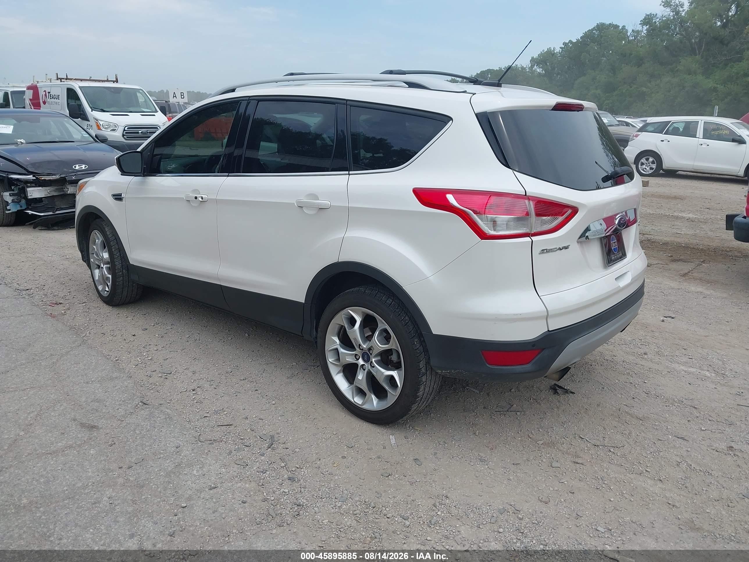 2014 Ford Escape Titanium White vin: 1FMCU9J91EUB98103