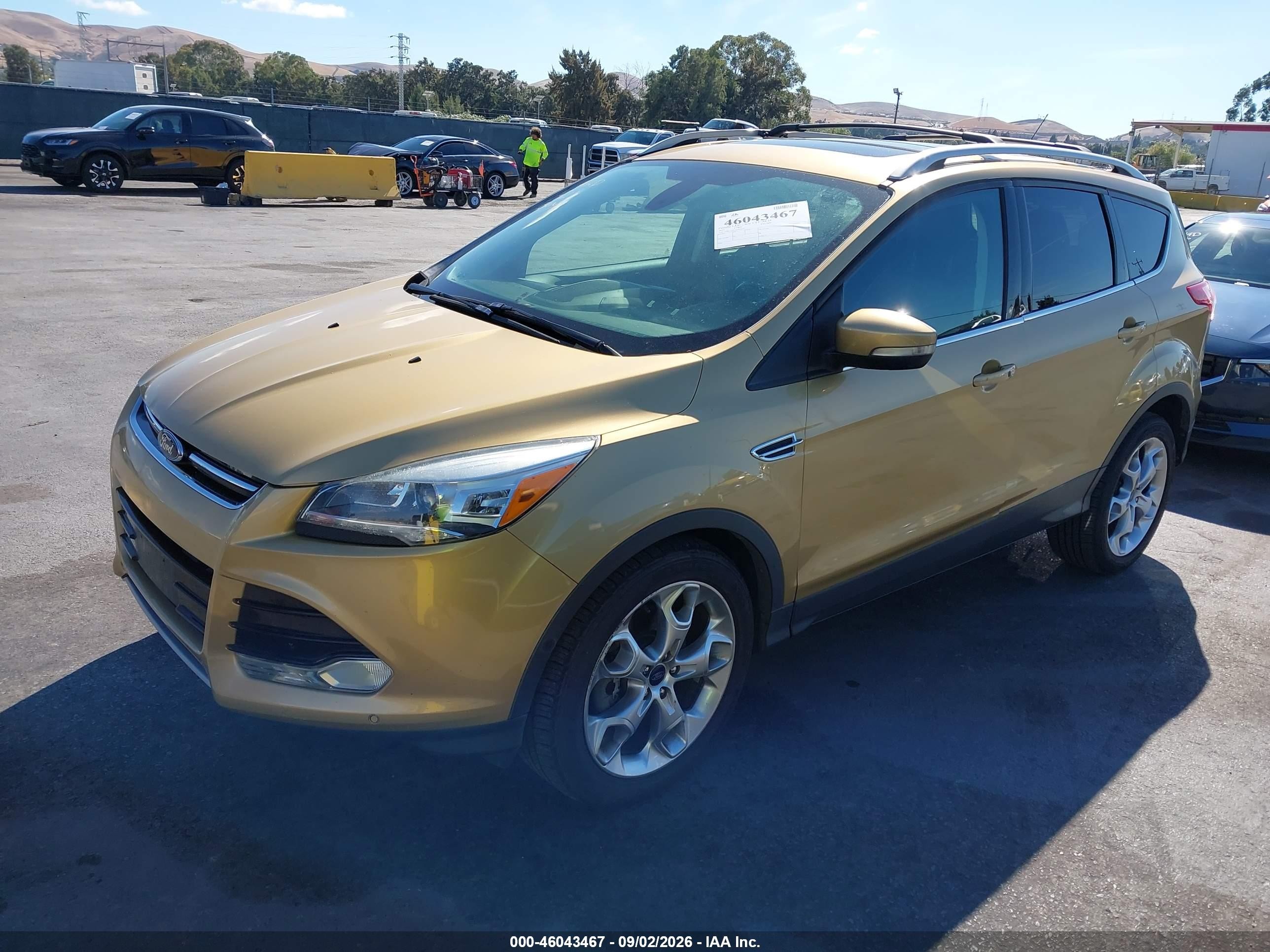 2014 Ford Escape Titanium Gold vin: 1FMCU9J91EUB99655