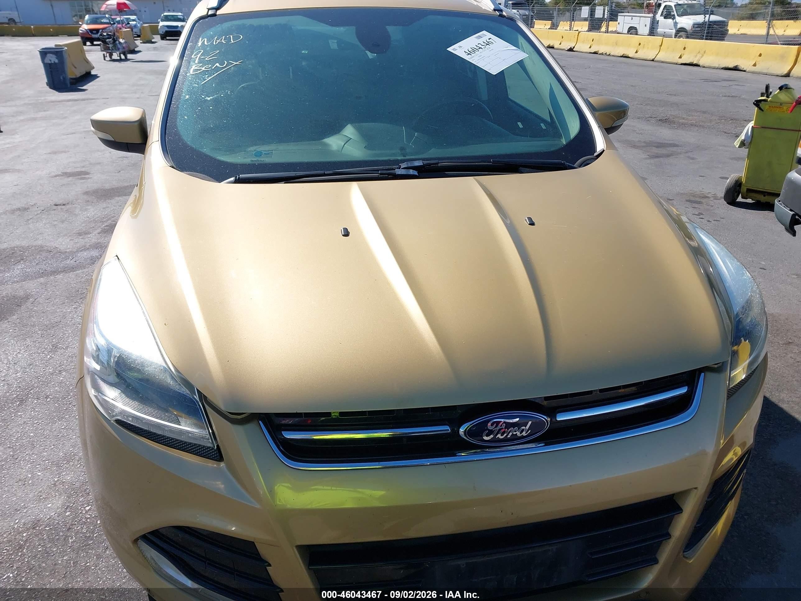 2014 Ford Escape Titanium Gold vin: 1FMCU9J91EUB99655