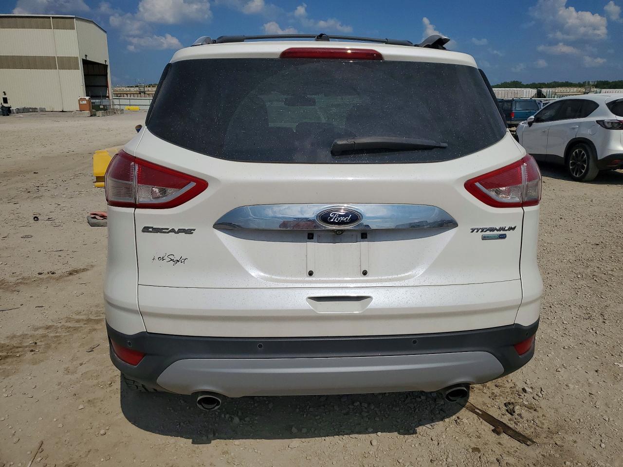 2014 Ford Escape Titanium White vin: 1FMCU9J91EUC37174