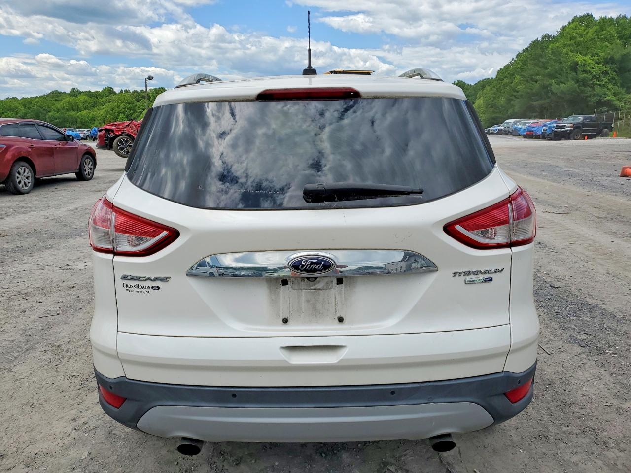 2014 Ford Escape Titanium White vin: 1FMCU9J91EUC54010