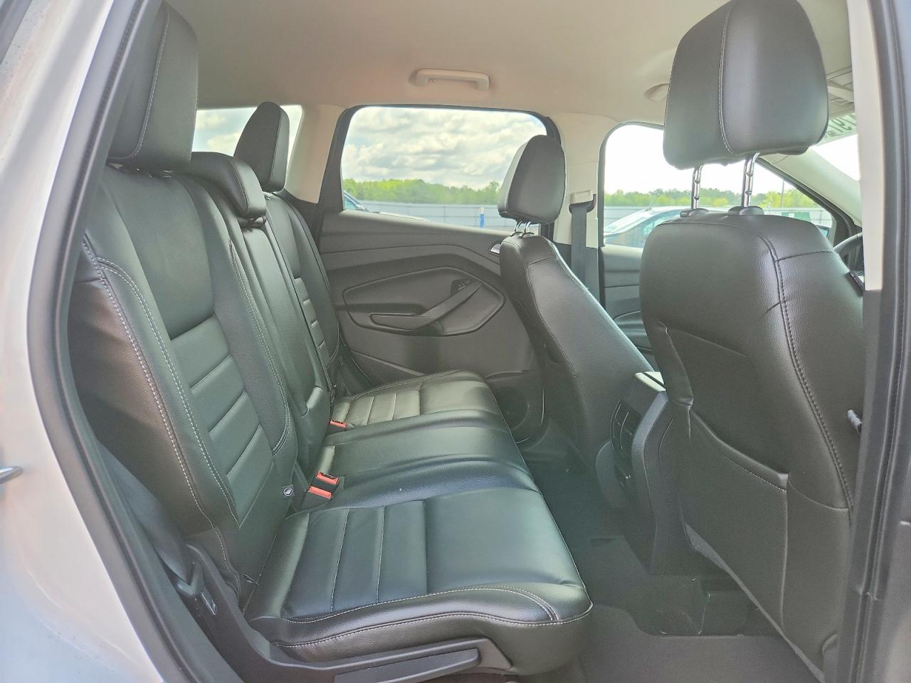 2014 Ford Escape Titanium White vin: 1FMCU9J91EUE31803