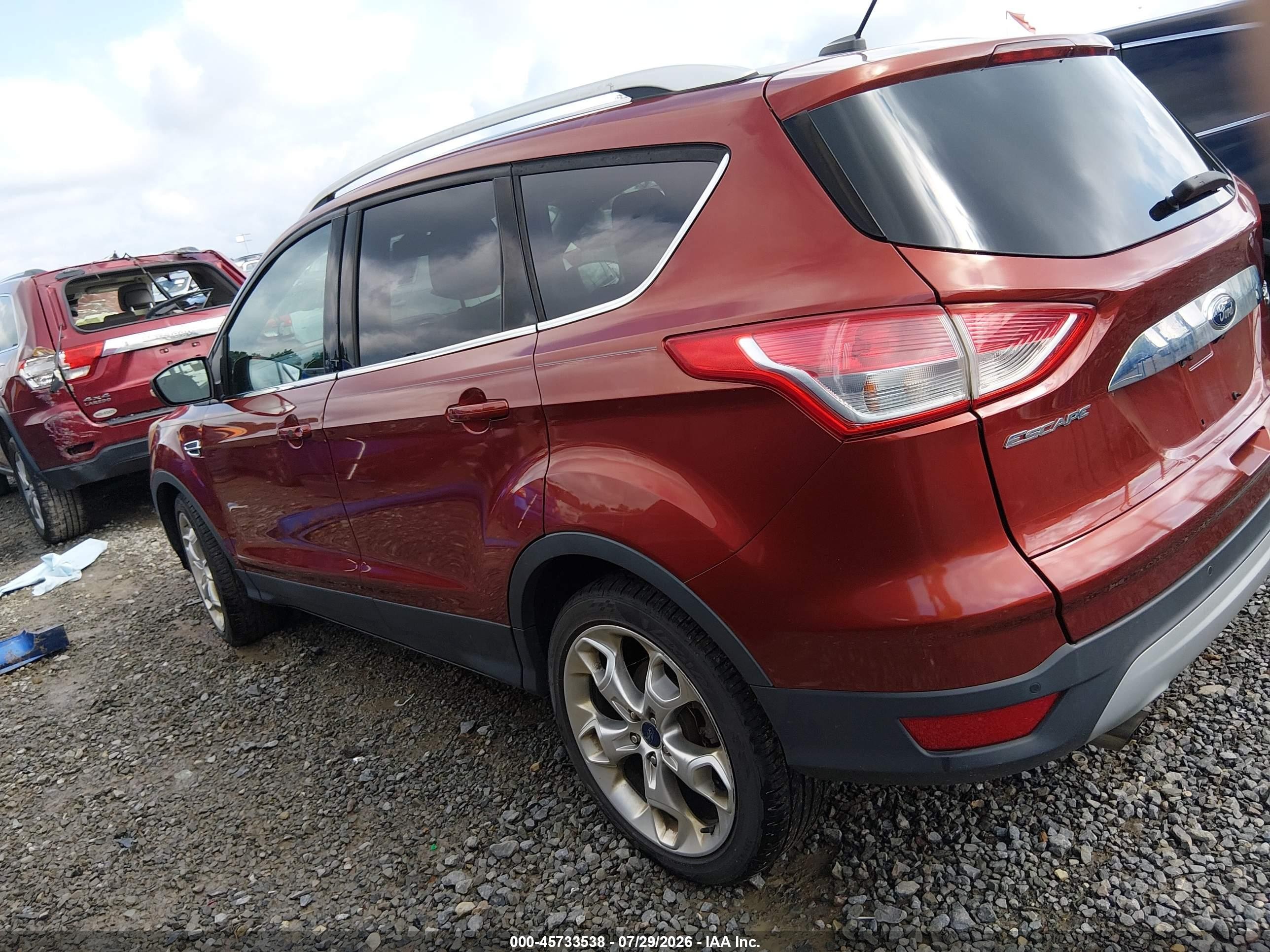 2015 Ford Escape Titanium Красный vin: 1FMCU9J91FUB17943