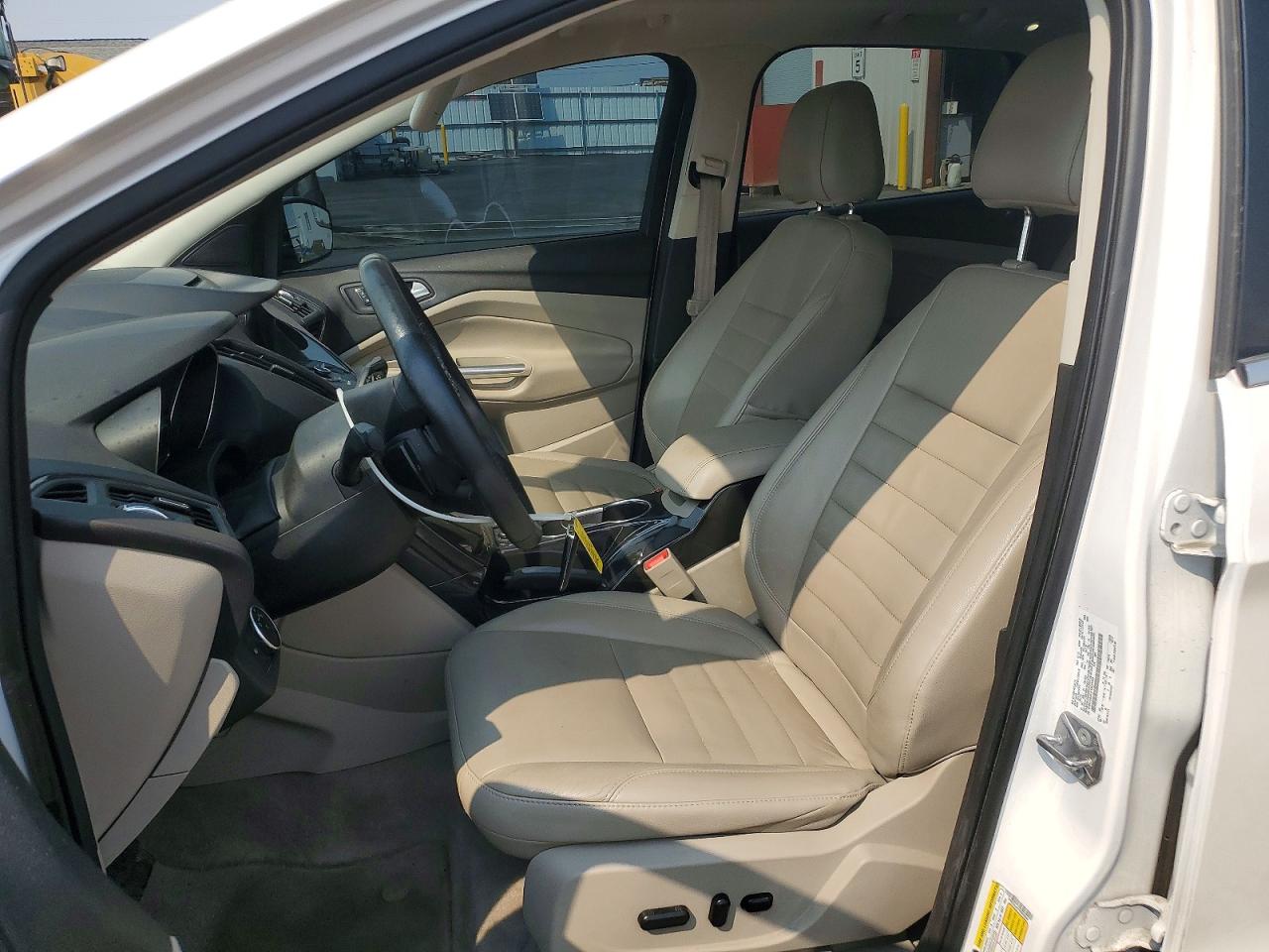 2015 Ford Escape Titanium White vin: 1FMCU9J91FUB50084