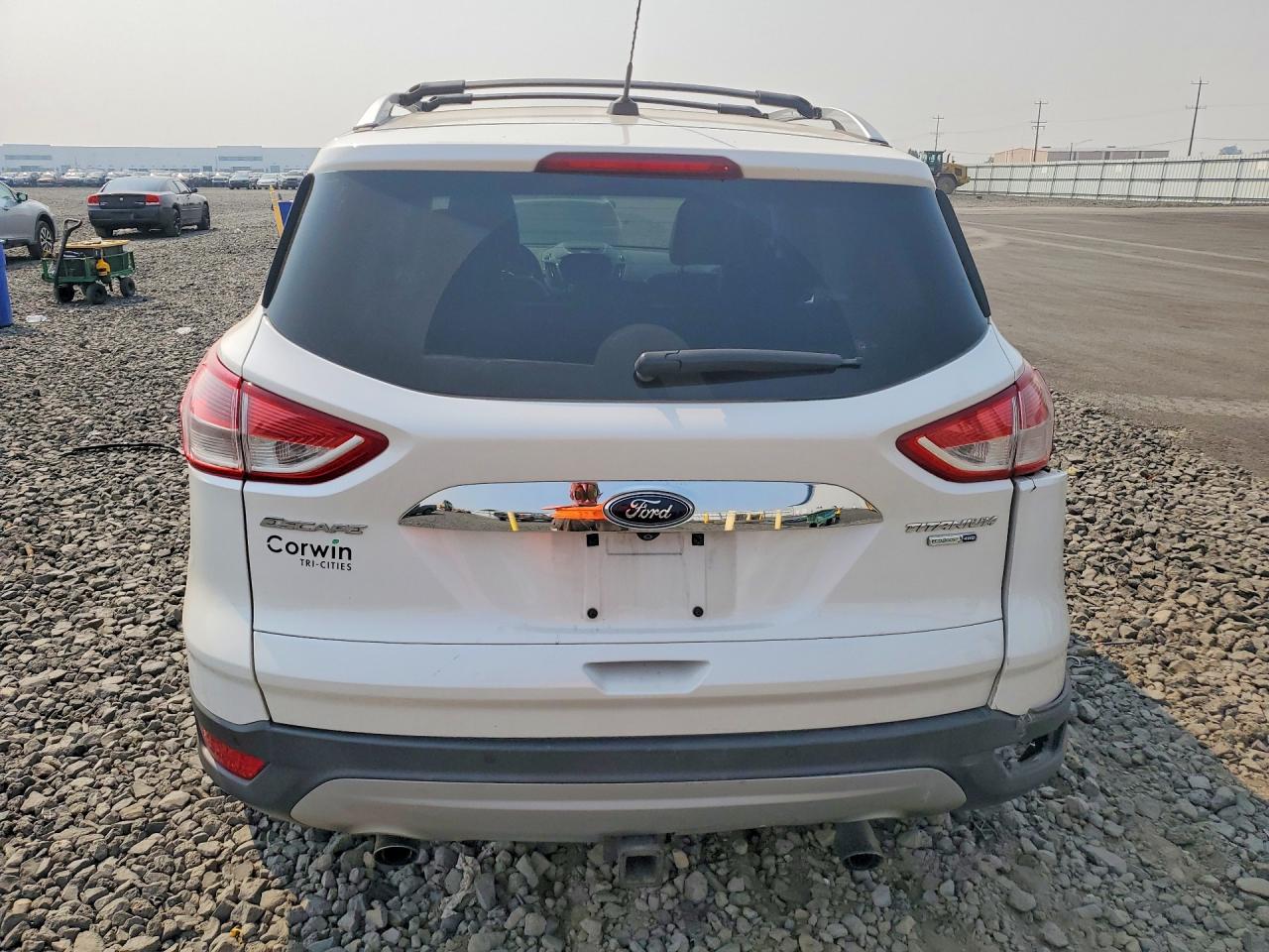 2015 Ford Escape Titanium White vin: 1FMCU9J91FUB50084