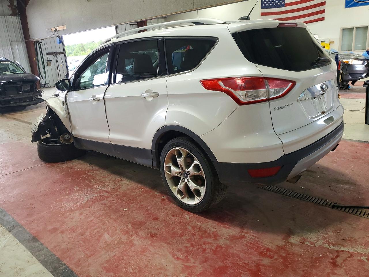2015 Ford Escape Titanium White vin: 1FMCU9J91FUB53812