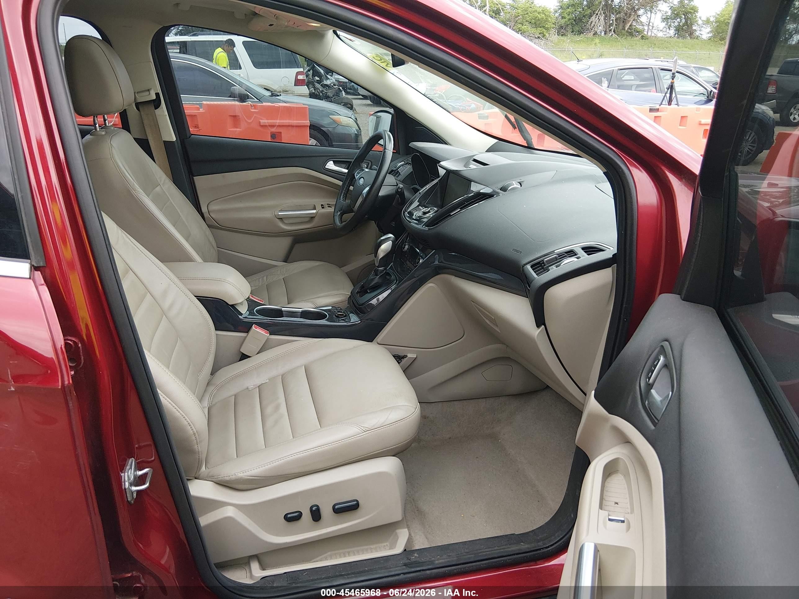 2015 Ford Escape Titanium Красный vin: 1FMCU9J91FUB80847