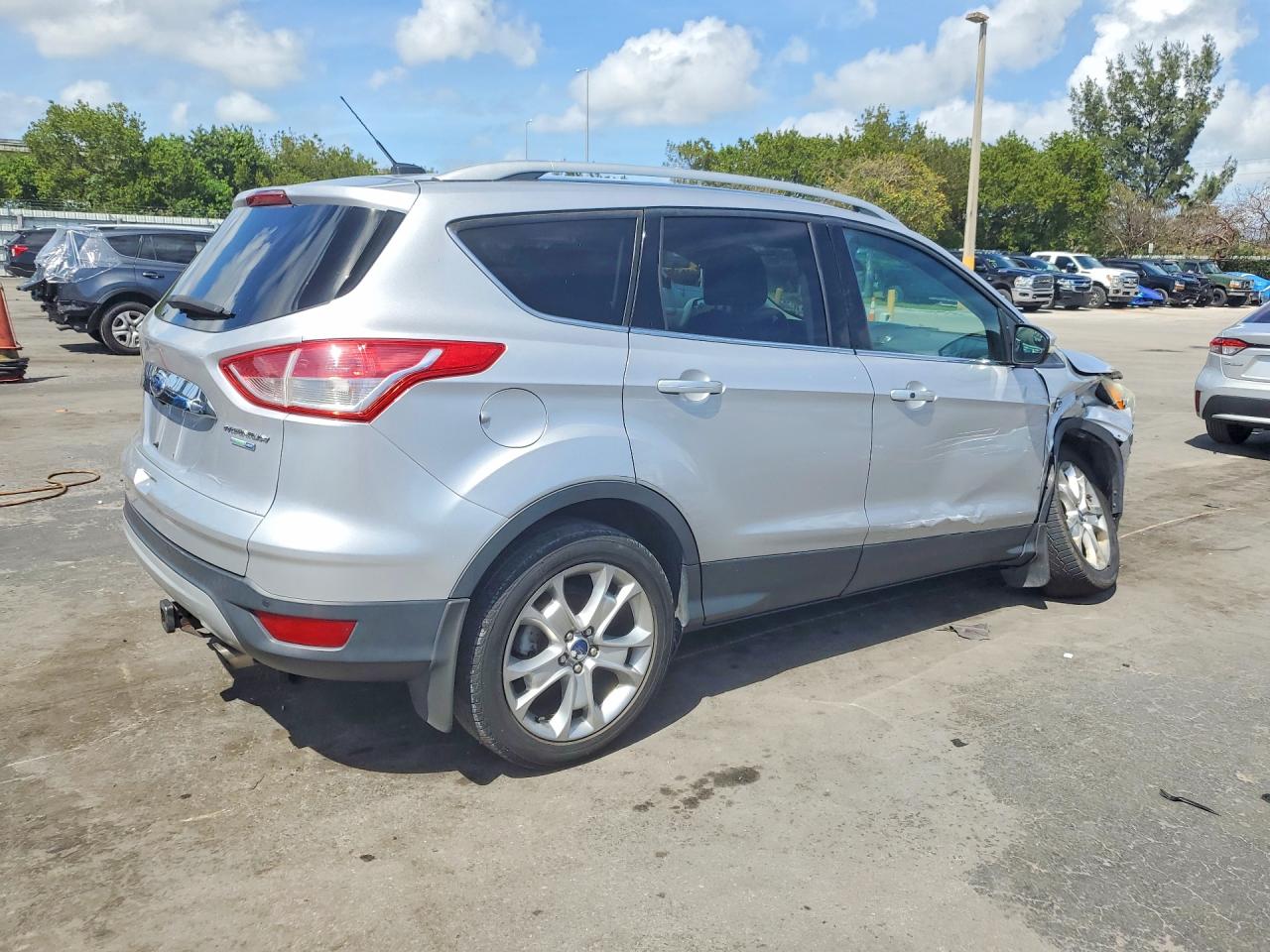 2015 Ford Escape Titanium Silver vin: 1FMCU9J91FUC40559