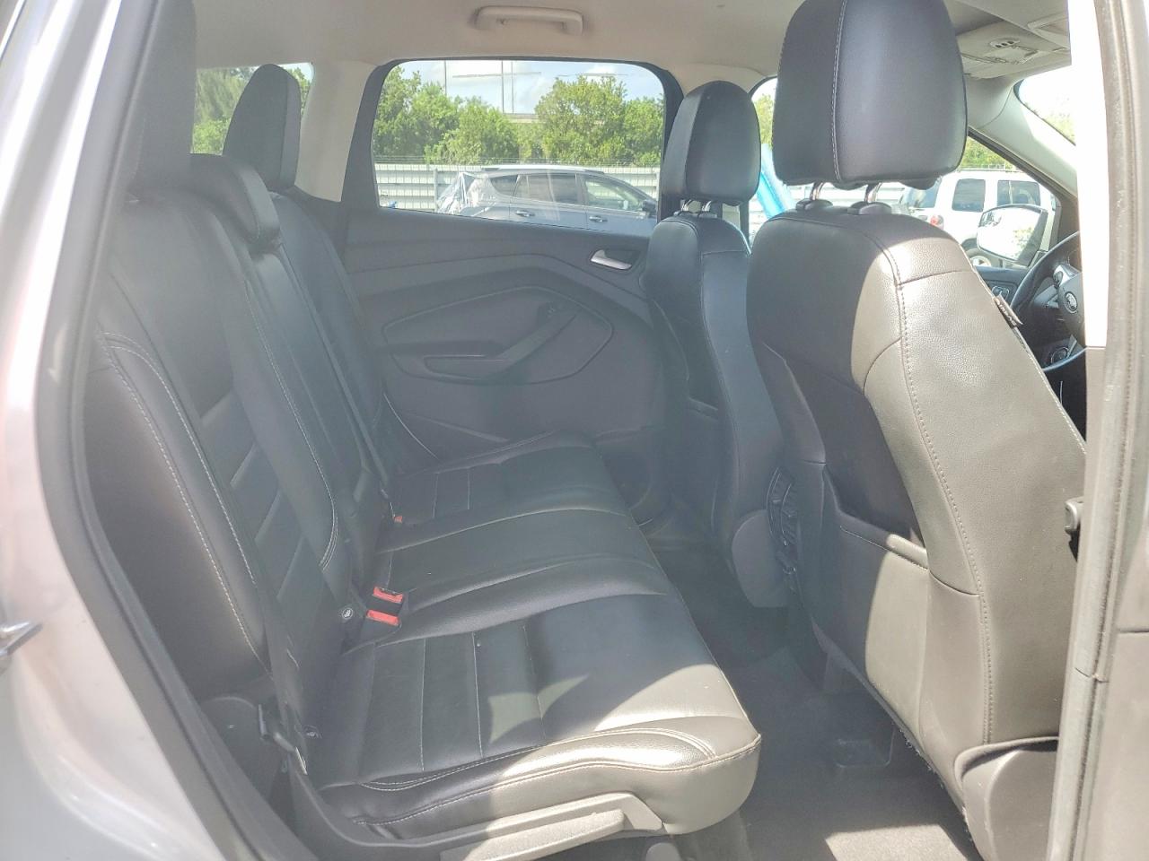 2015 Ford Escape Titanium Silver vin: 1FMCU9J91FUC40559