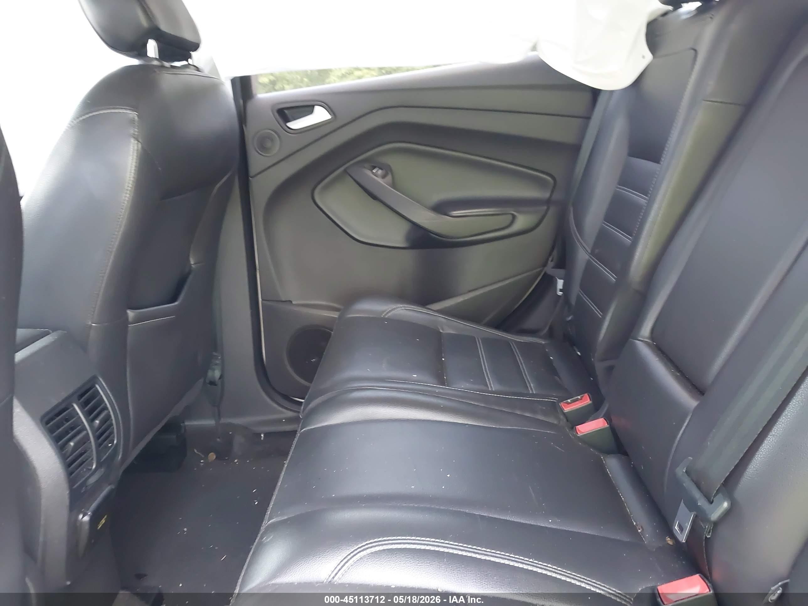 2018 Ford Escape Titanium Beige vin: 1FMCU9J91JUD62055