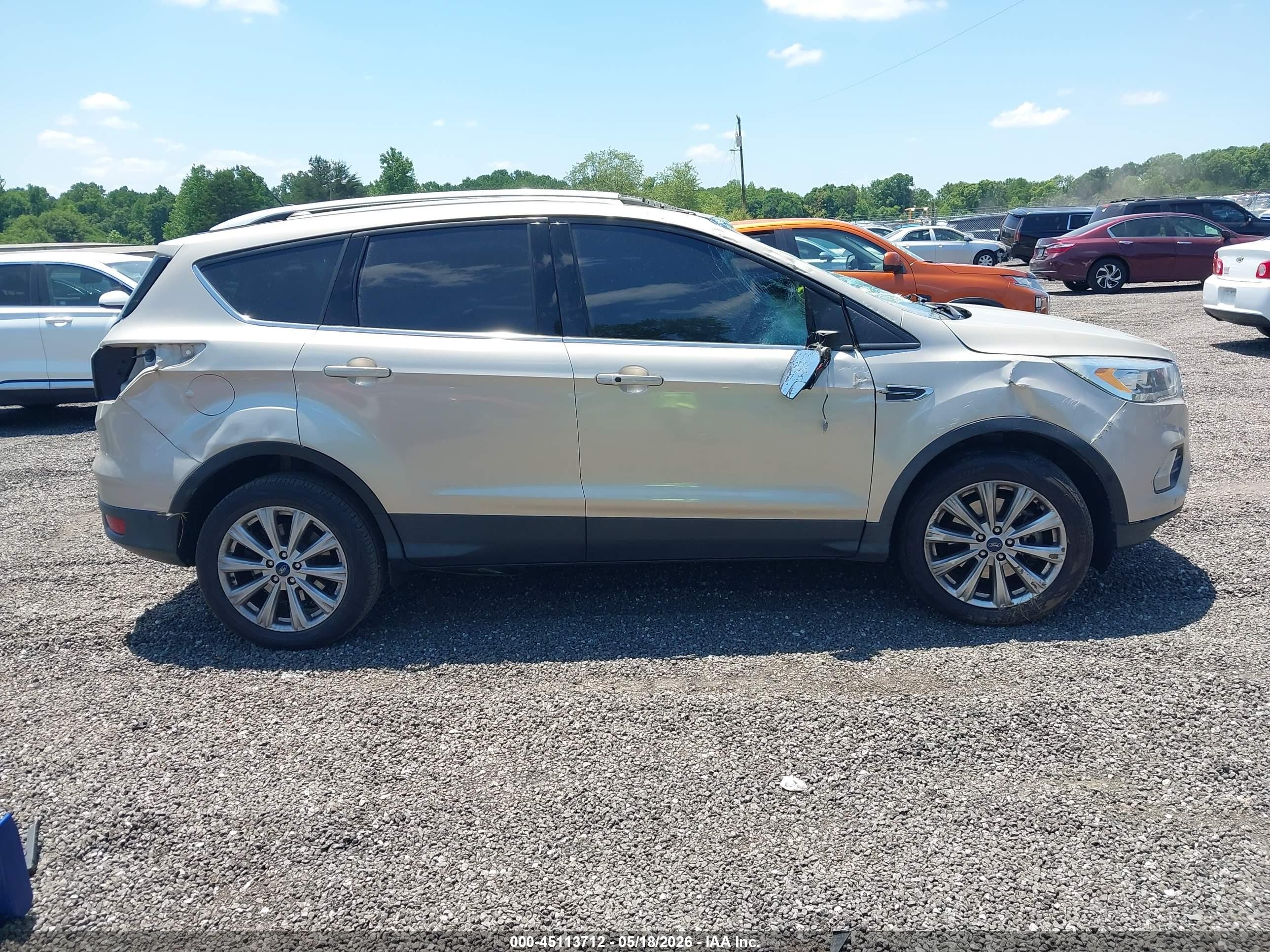 2018 Ford Escape Titanium Beige vin: 1FMCU9J91JUD62055