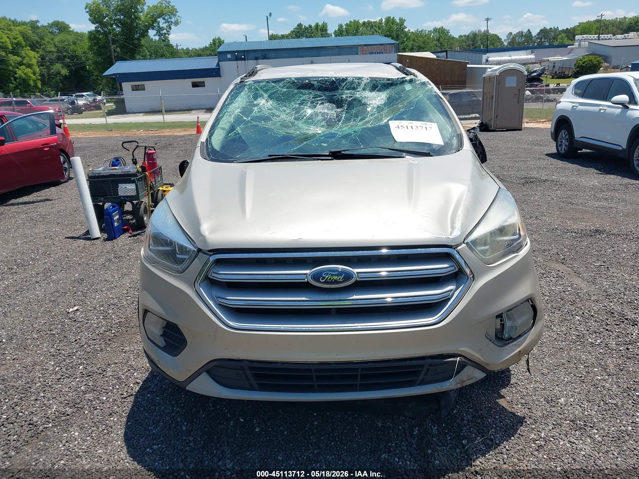 2018 Ford Escape Titanium Beige vin: 1FMCU9J91JUD62055