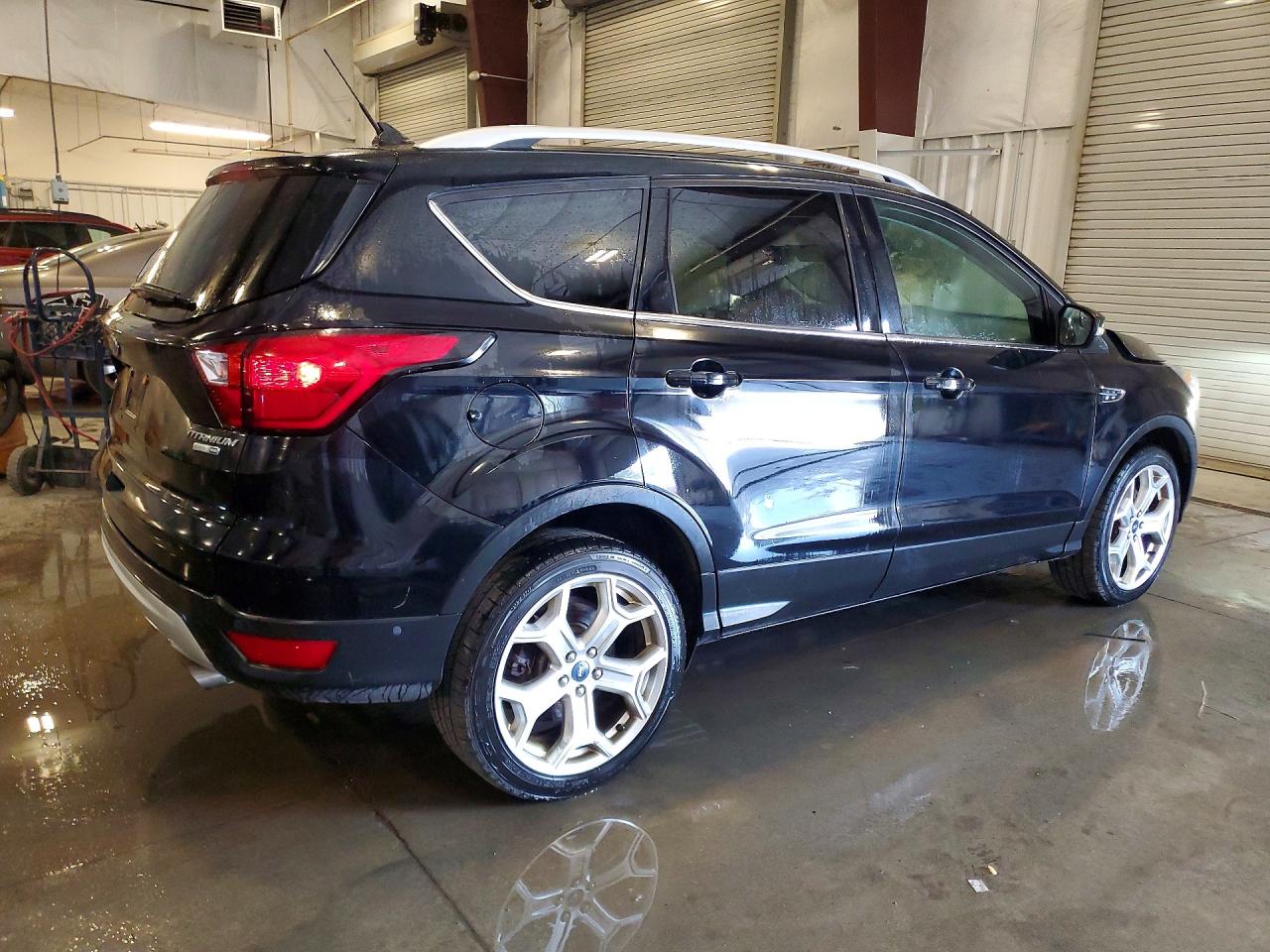 2019 Ford Escape Titanium Black vin: 1FMCU9J91KUC33461