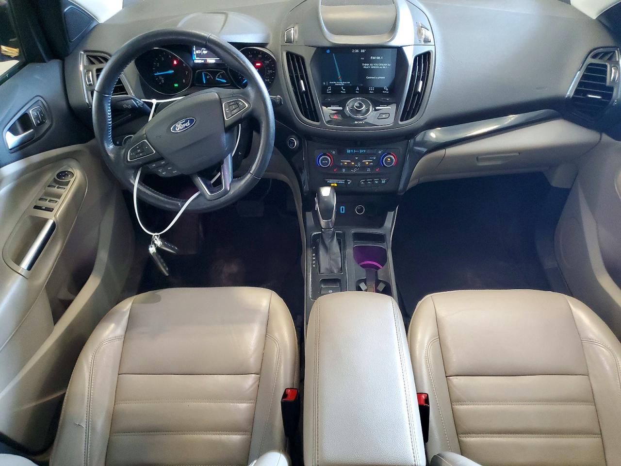 2019 Ford Escape Titanium Black vin: 1FMCU9J91KUC33461