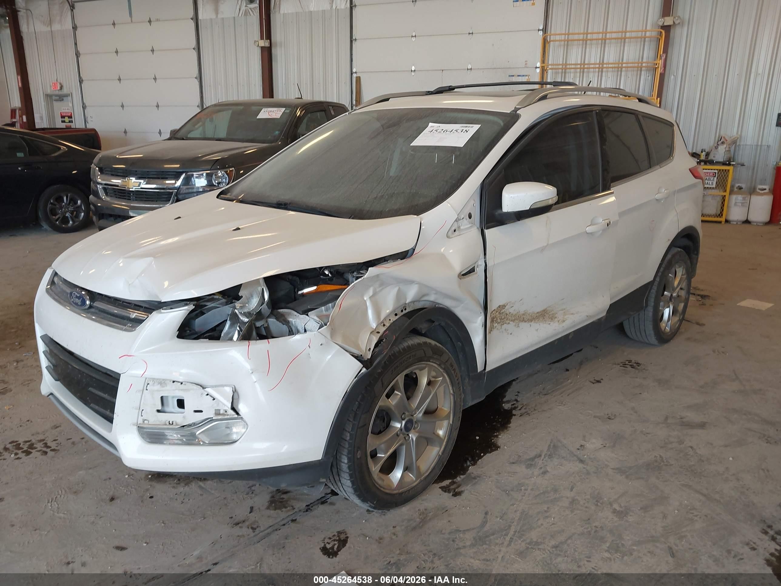 2014 Ford Escape Titanium White vin: 1FMCU9J92EUA08440