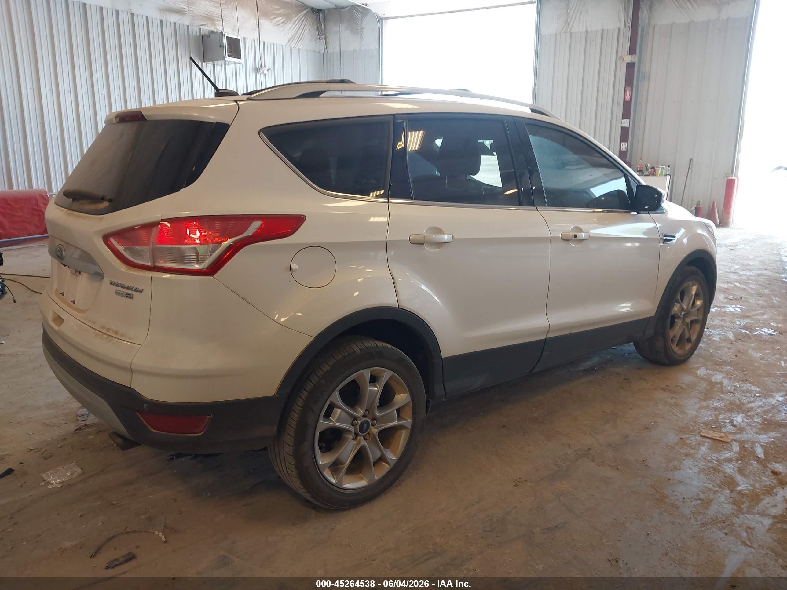 2014 Ford Escape Titanium White vin: 1FMCU9J92EUA08440