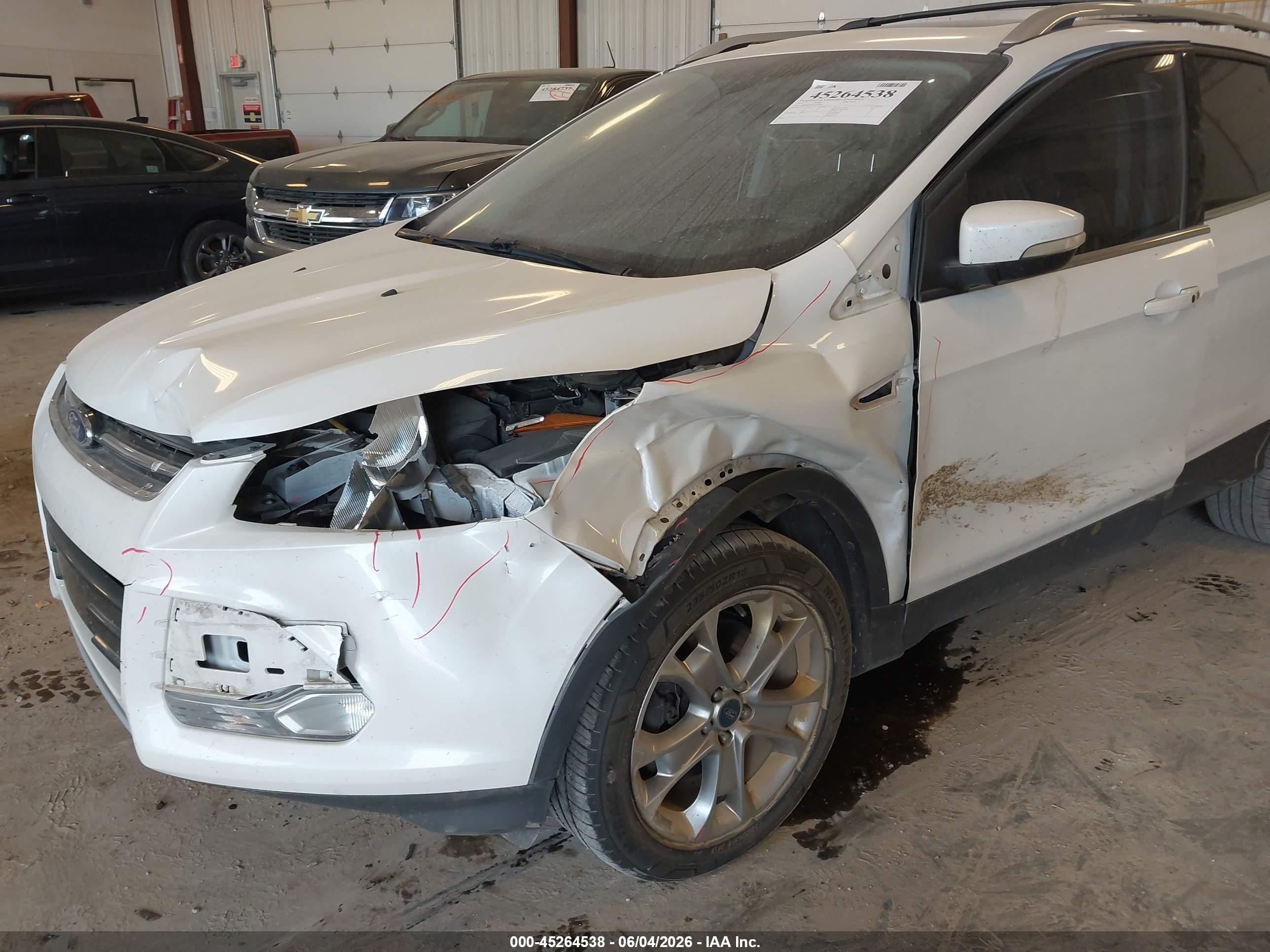 2014 Ford Escape Titanium White vin: 1FMCU9J92EUA08440