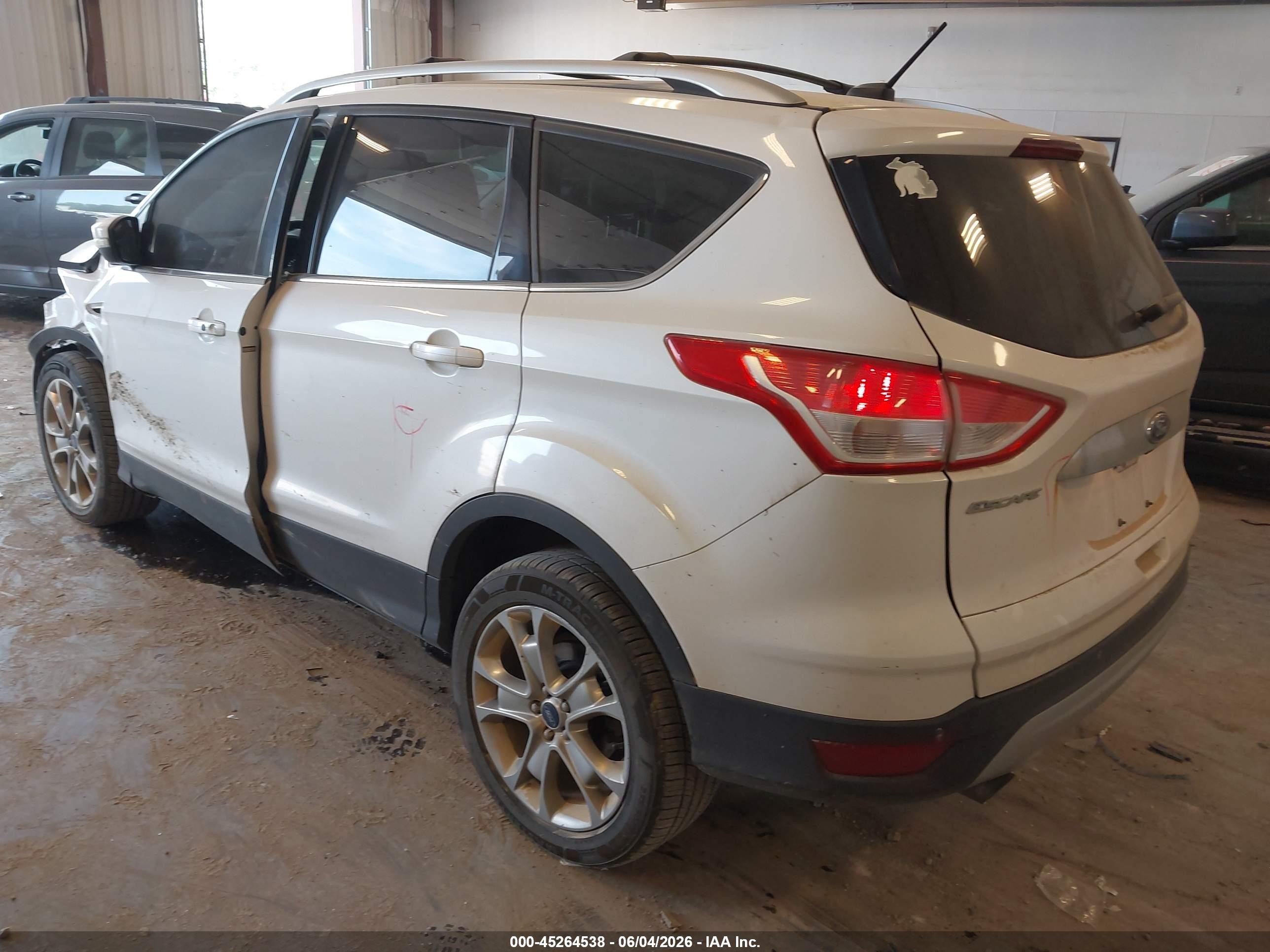 2014 Ford Escape Titanium White vin: 1FMCU9J92EUA08440