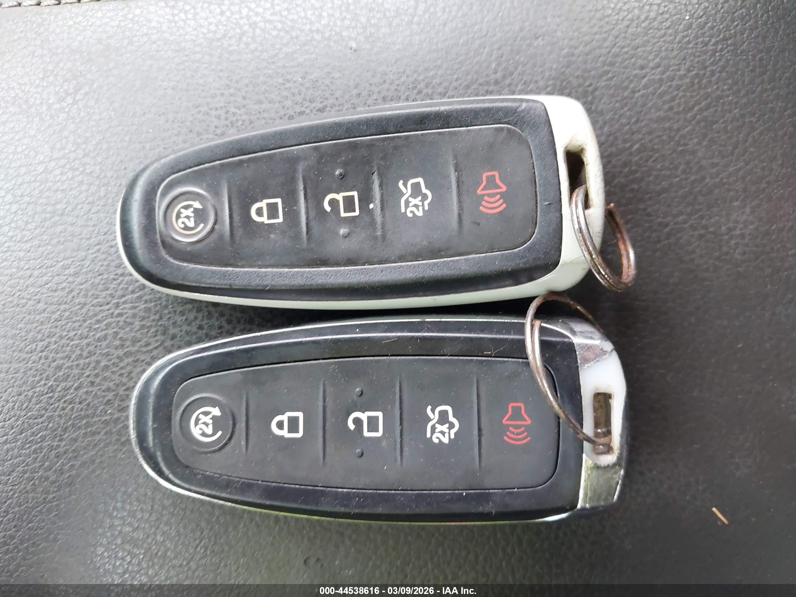 2014 Ford Escape Titanium Beige vin: 1FMCU9J92EUB11602