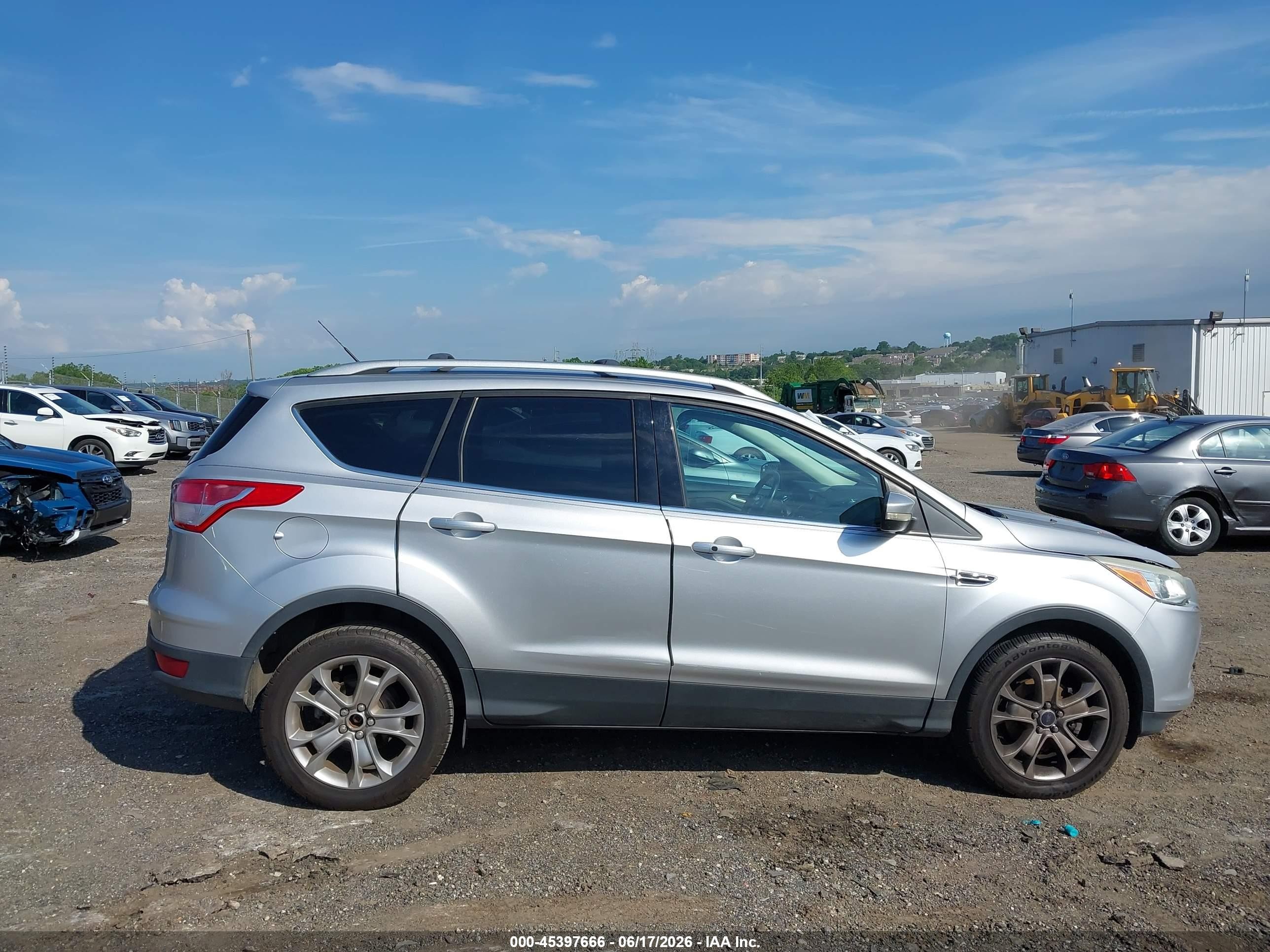 2014 Ford Escape Titanium Silver vin: 1FMCU9J92EUB91936
