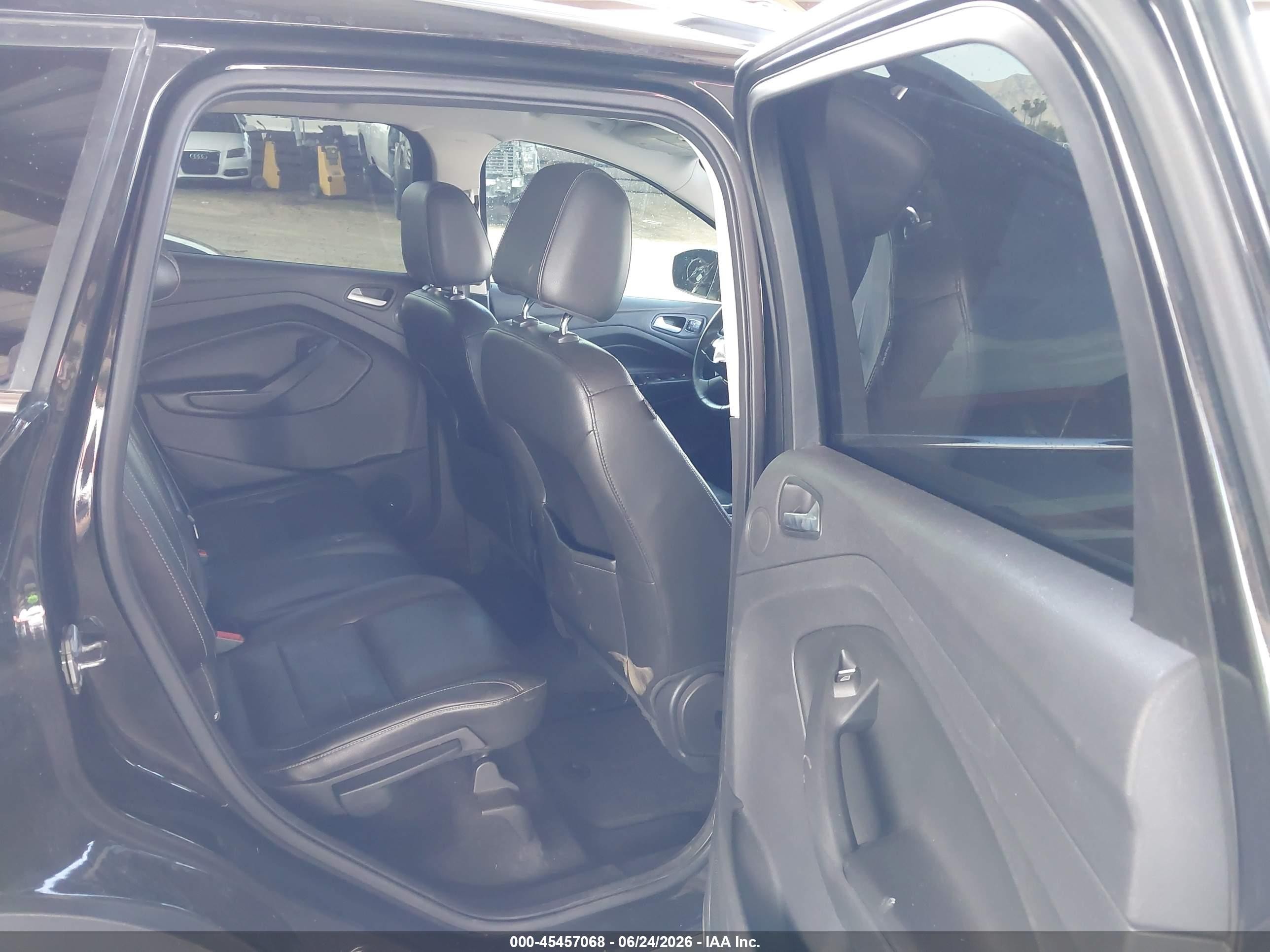 2014 Ford Escape Titanium Черный vin: 1FMCU9J92EUD12660