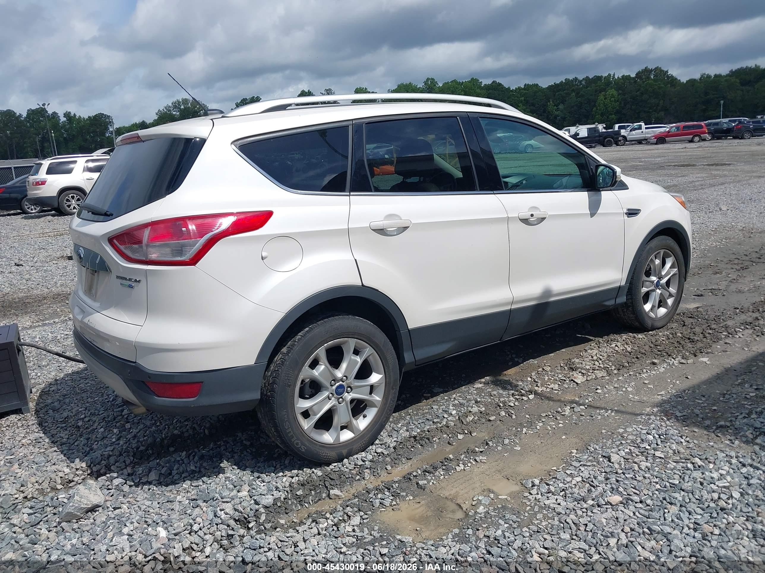 2014 Ford Escape Titanium White vin: 1FMCU9J92EUD26462
