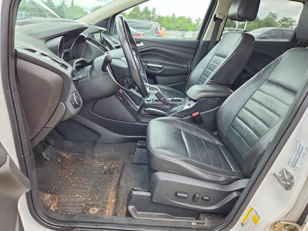 2014 Ford Escape Titanium White vin: 1FMCU9J92EUD63849