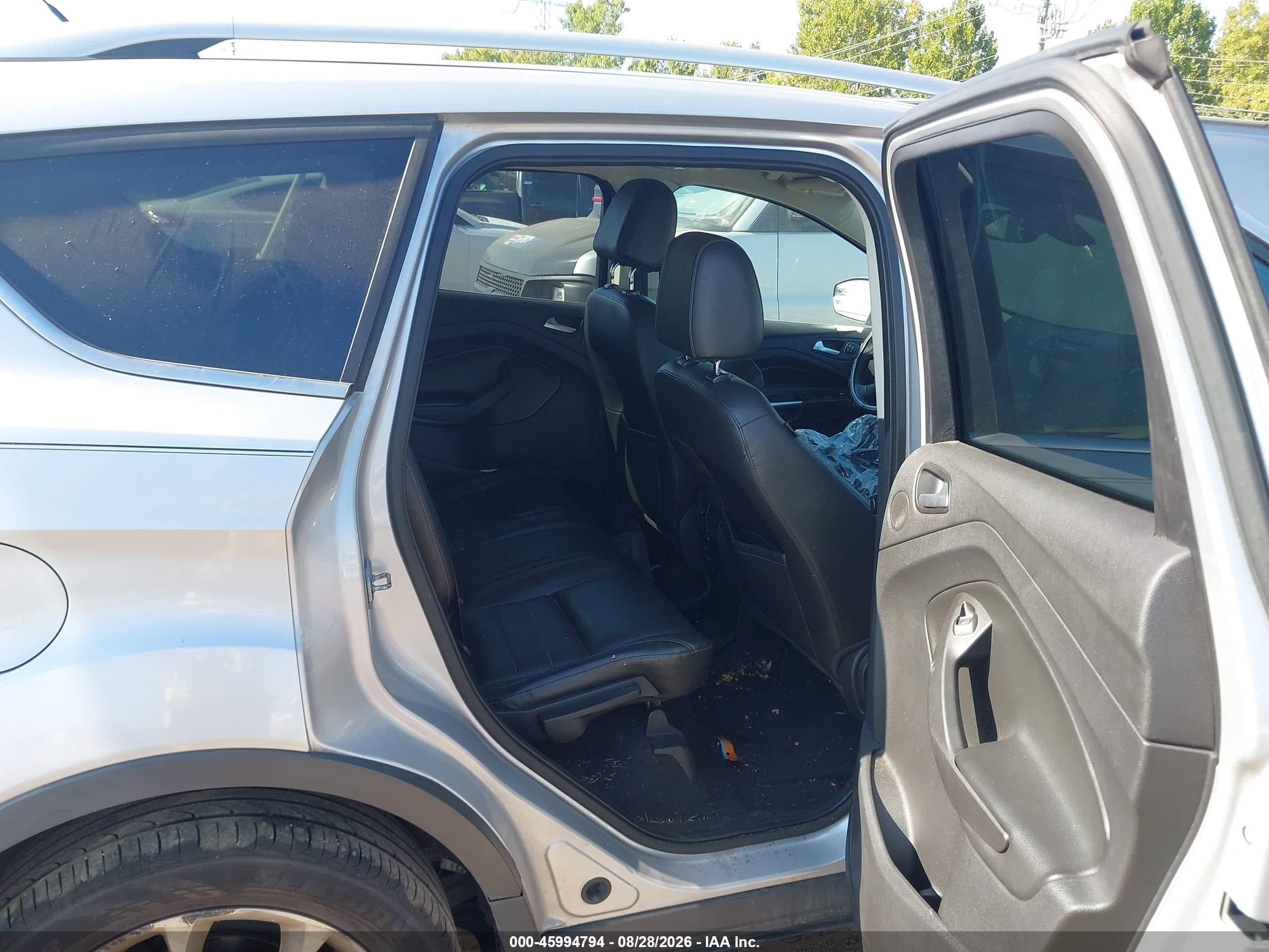 2014 Ford Escape Titanium Silver vin: 1FMCU9J92EUE37657